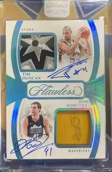 2024-25 Panini Flawless Tim Duncan 【肥猫代卖】手提 蒂姆 邓肯 诺维茨基 双人双签双窗 卡签 签字 队标切割 冠军Tag 1of1 1/1编 一编一 湖水蓝 原封砖