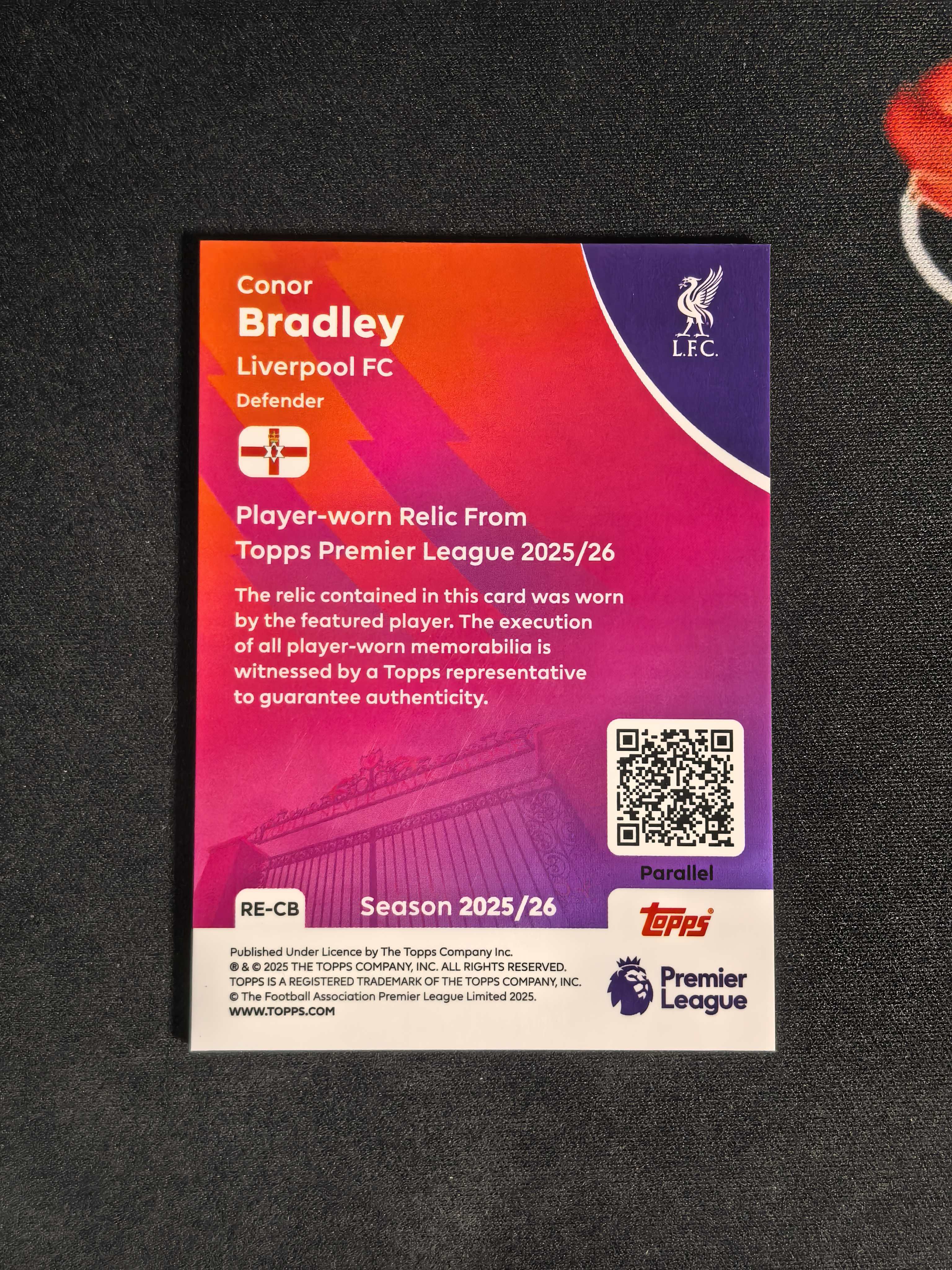 2025 Topps premier Conor Bradley 英超 康纳 布拉德利 75编 Conor Bradley 英格兰 利物浦 黑白折 patch物料暴力切割 NO17【CYT球星卡】