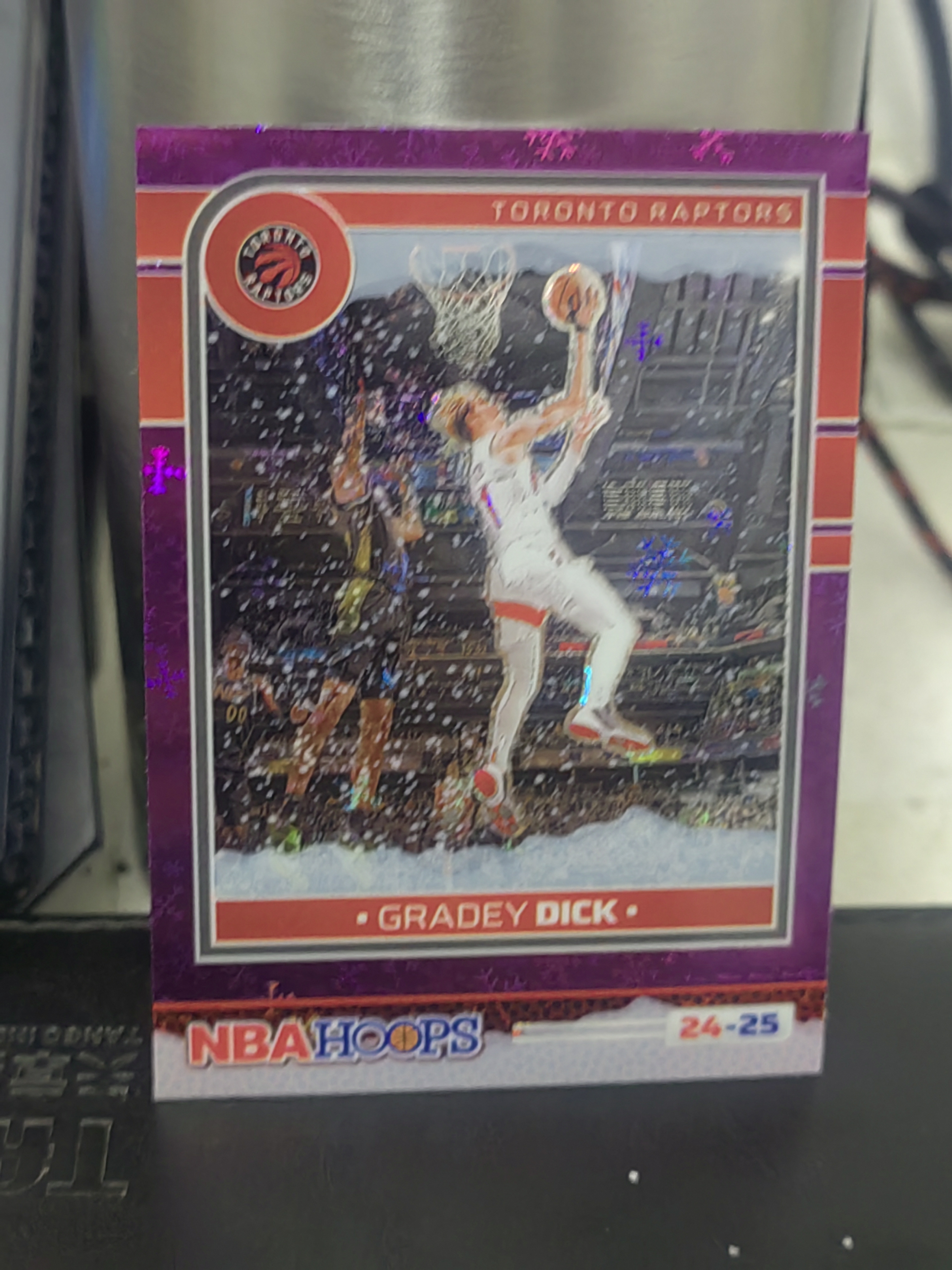 2024-25 Panini Hoops Gradey Dick Hoops 新秀 紫折 雪花折 格雷迪 迪克 猛龙 篮 白边白角 不保卡品 卡品如图
