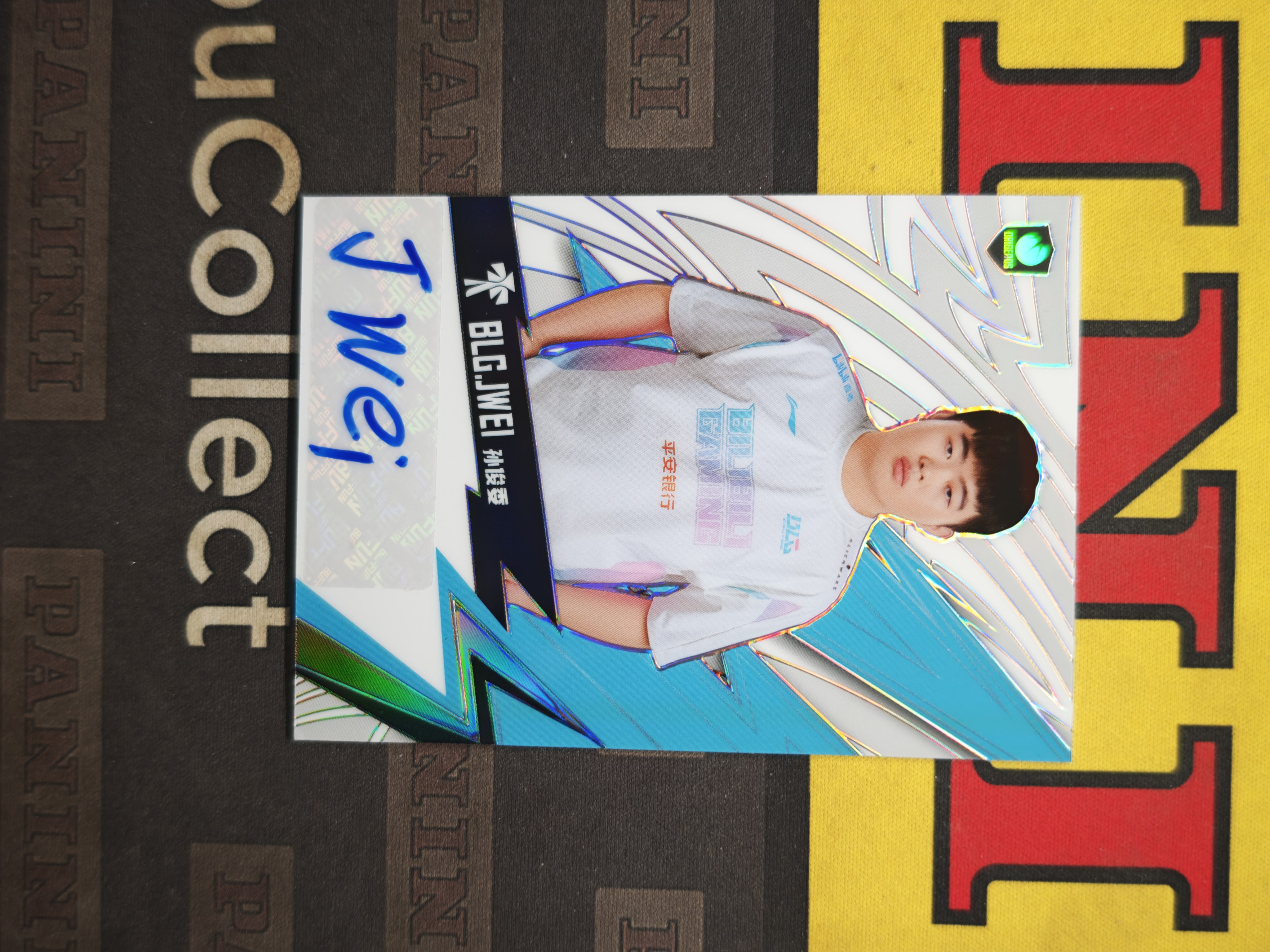 2023 Buffun 光启ORIGENDS 英雄联盟 LPL BLG JWEI 孙俊委 象牙白折 单人签字卡 不凡玩品【CUN拍卖-TT1002】