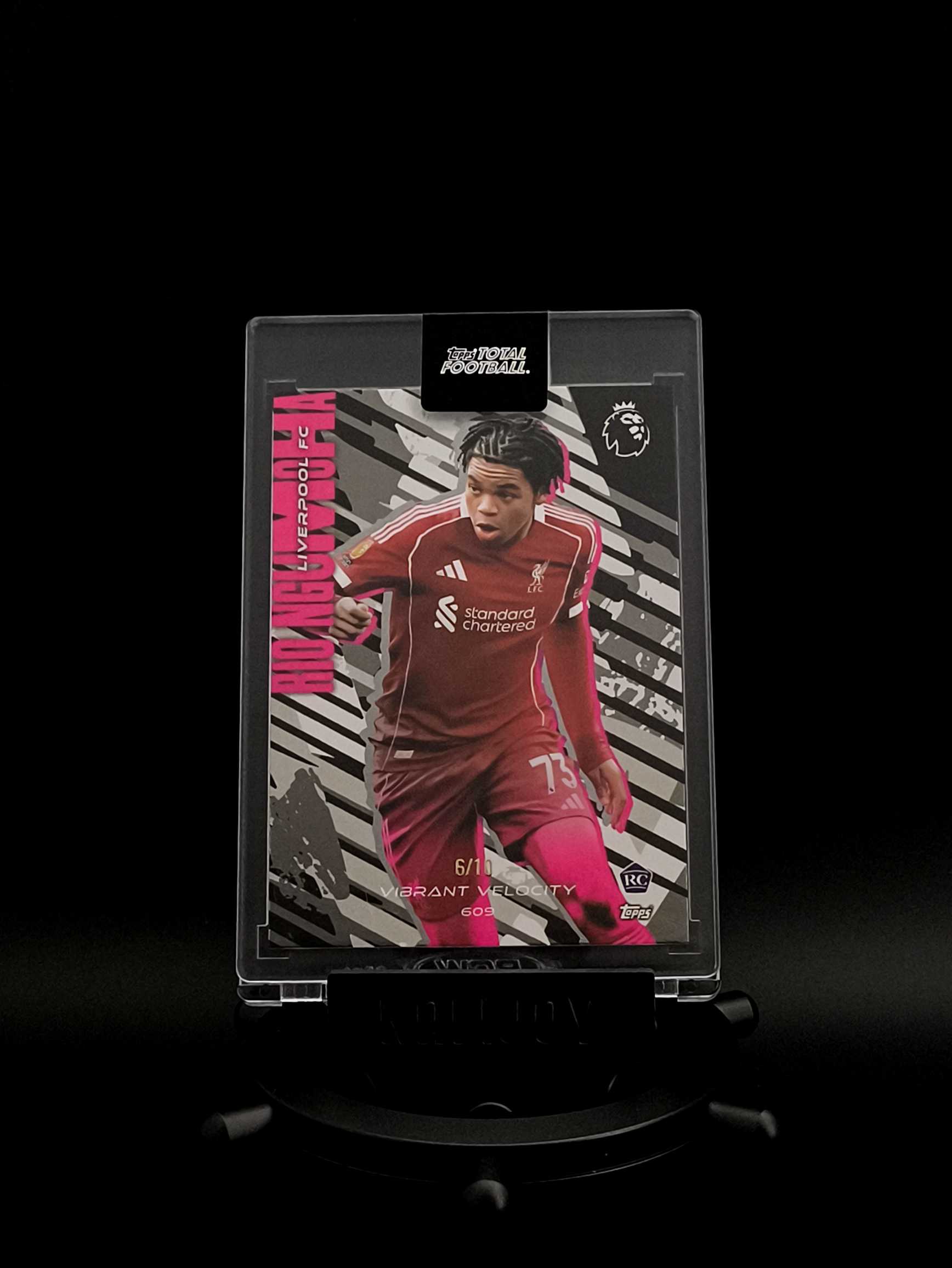 2025-26 Topps Total Football Rio Ngumoha 里奥・恩古莫哈 RC 利物浦超新星 恩古莫哈 利物浦 红军 英格兰 6/10编 TTF 原封砖