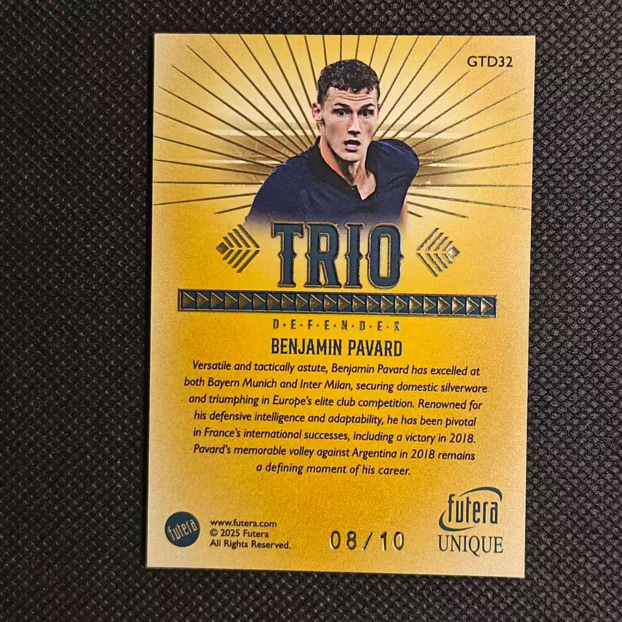 2025 Futera Unique Benjamin Pavard 面包#法国 帕瓦尔 8/10编 金框 反同背 拜仁国米 微痕 福特拉 金属框 卡品细节看图