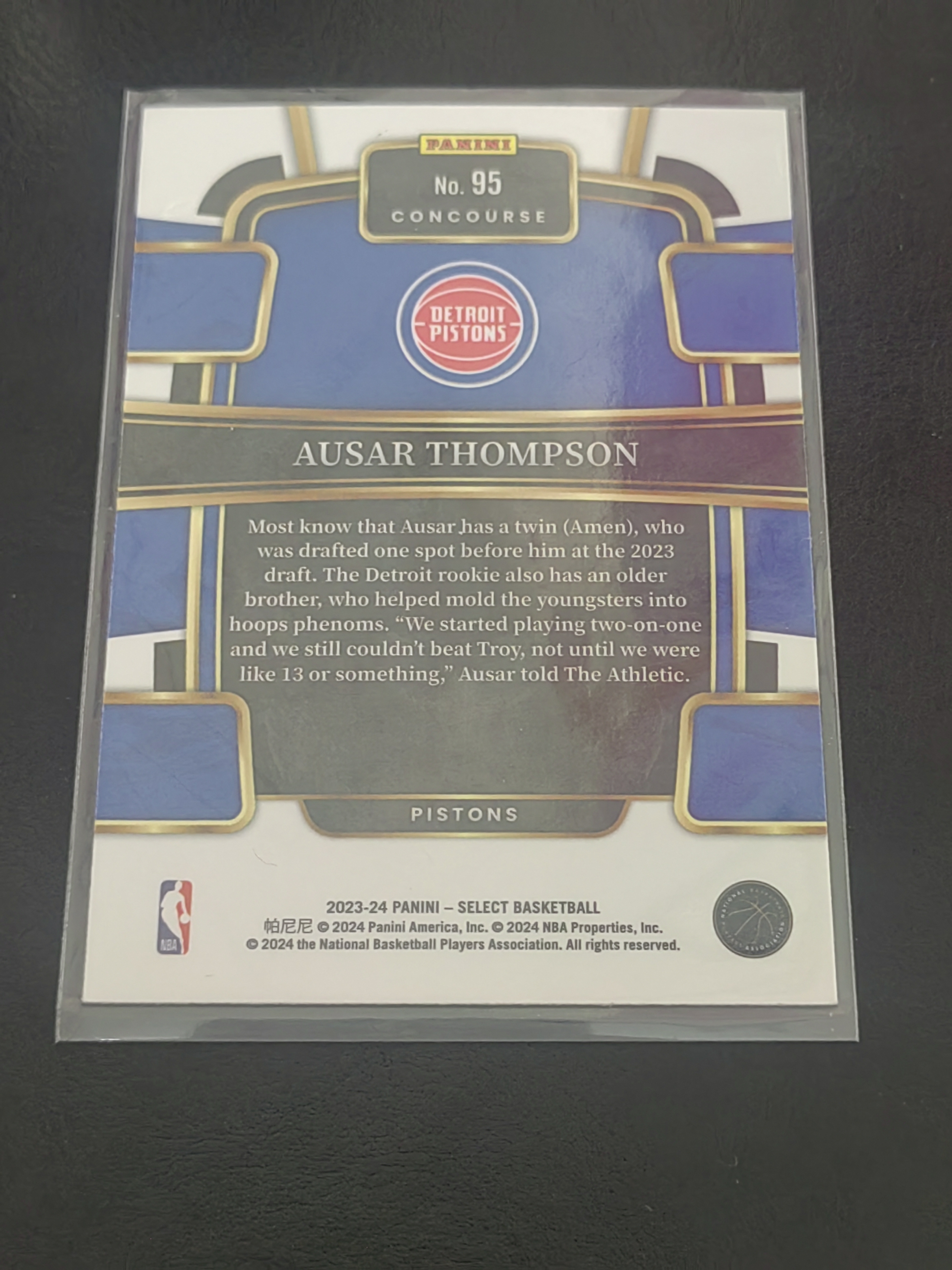 2023-24 Panini Select Ausar Thompson RC SELECT 蓝折 新秀 奥萨尔·汤普森 活塞 篮 白边白角 不保卡品 卡品 如图