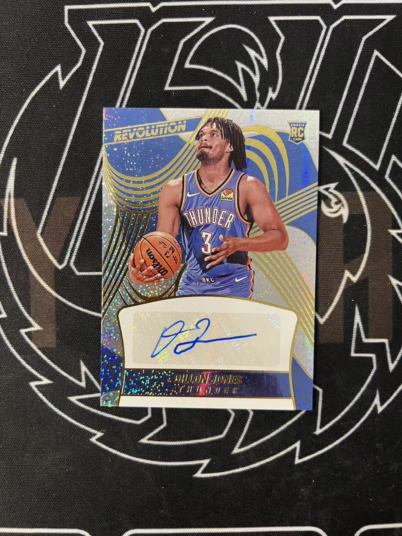 2024-25 Panini Revolution Dillon Jones RC 【UTF球星卡】fr3 狄龙 琼斯 雷霆 新秀 革命 签字 瑕疵如图