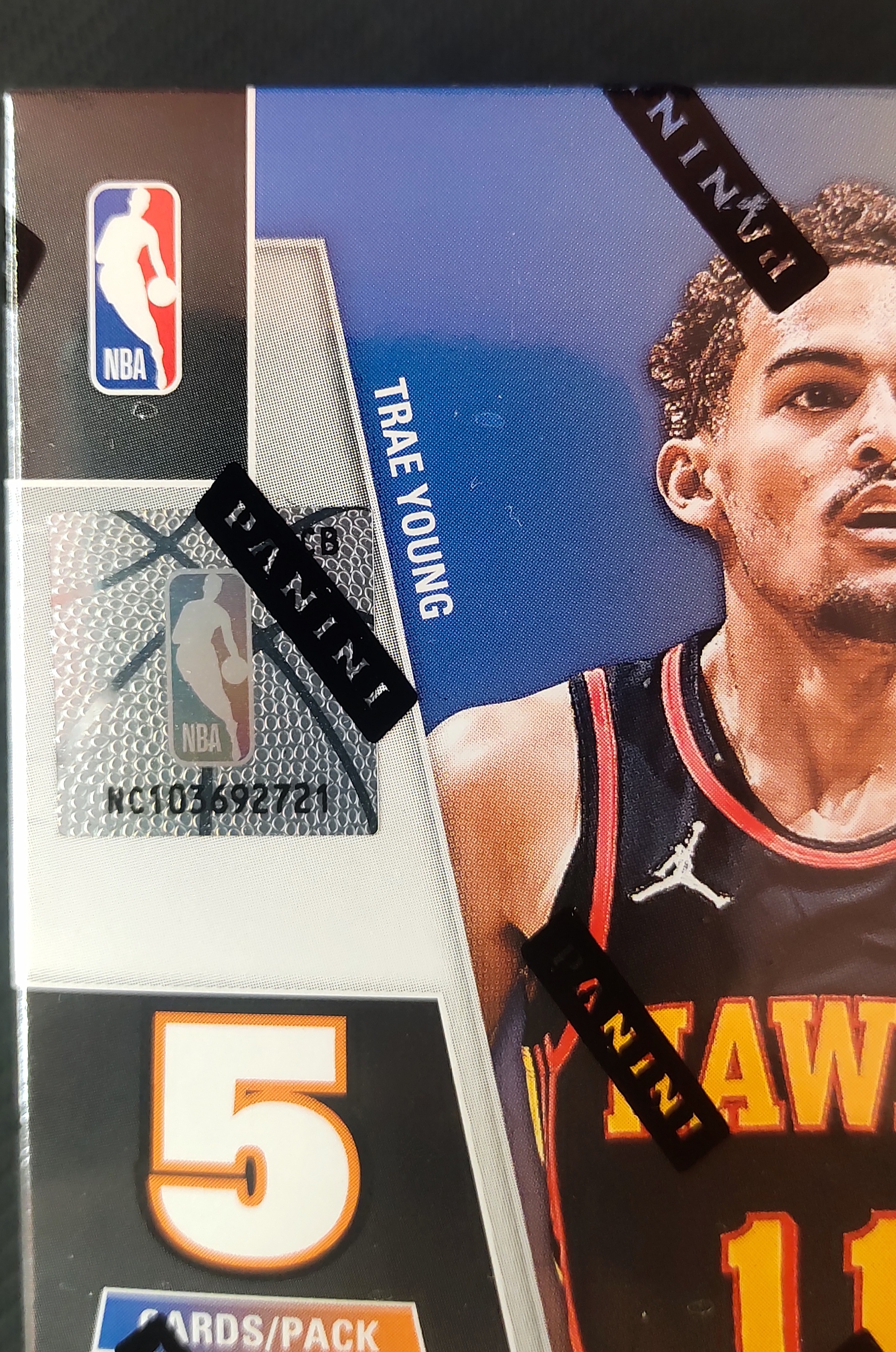 2021-22 Panini Mosaic 马赛克 亚洲 原盒 搏CC杰伦格林等新秀签字 金波纹 搏东契奇签字 搏老詹库里等巨星金波纹 12包/盒 5张/包 盒保金波纹 编号NC103692721