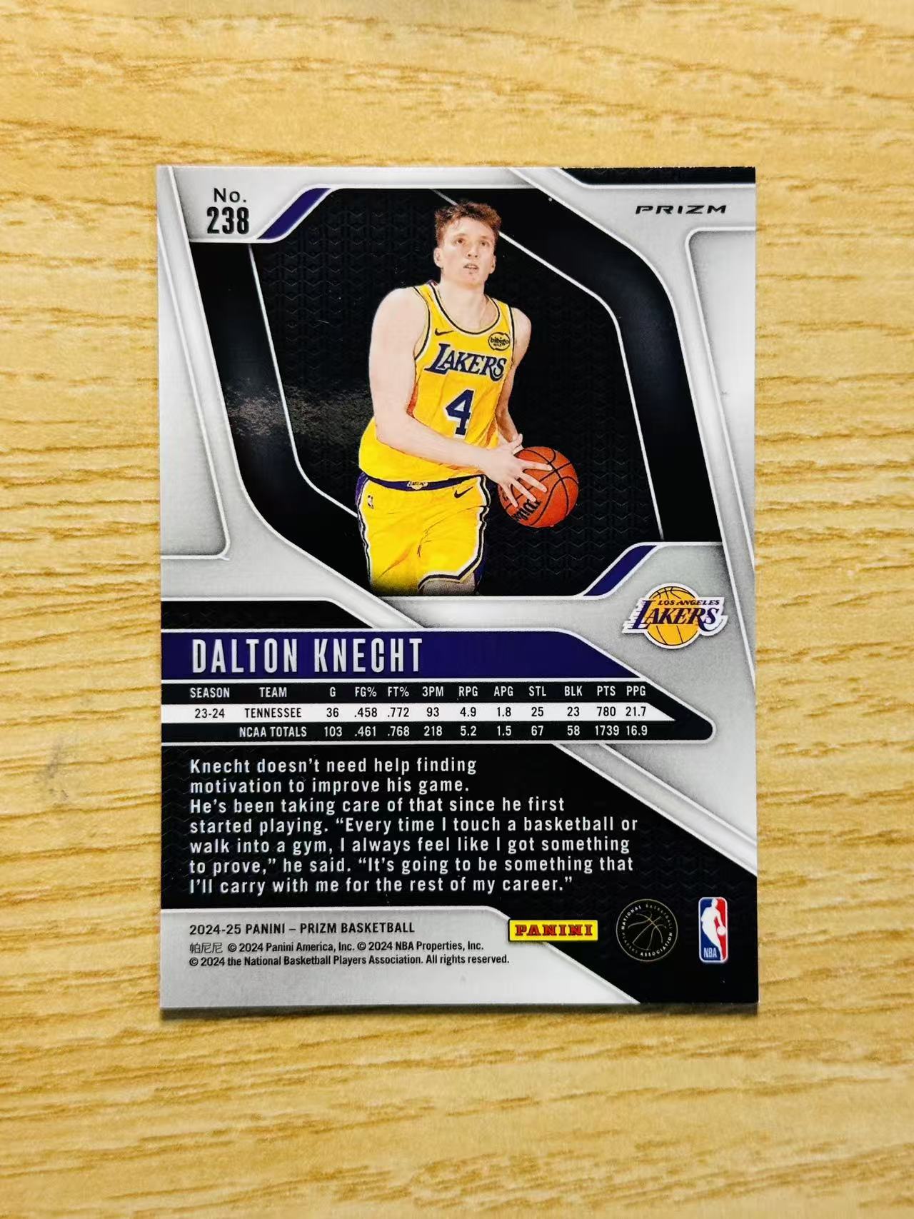 2024-25 Panini Prizm Dalton Knecht 嘿嘿代卖 多尔顿 克内克特 新秀 RC 绿波纹折 湖人 卡瑕疵如图3 收藏必备