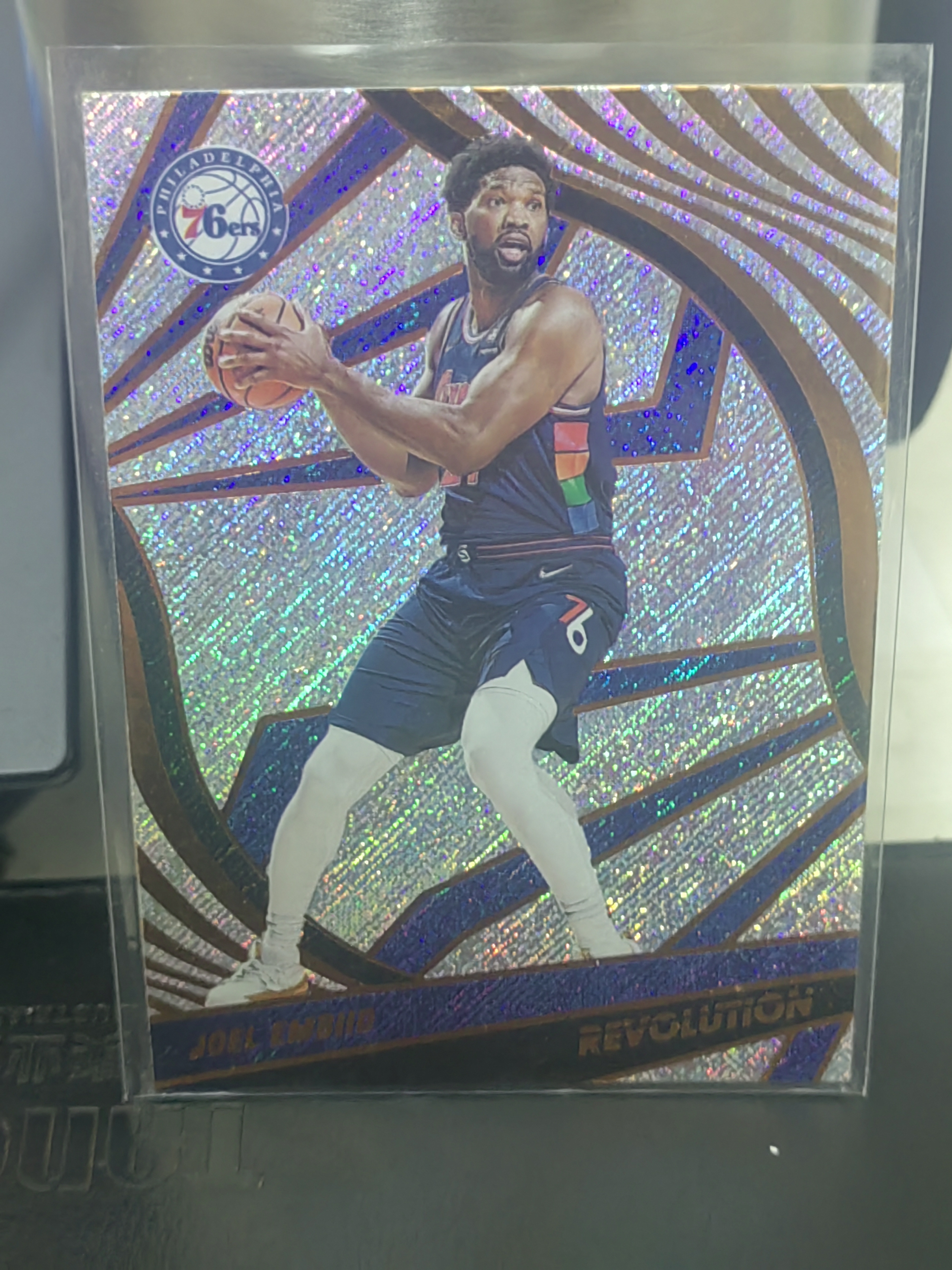 2021-22 Panini Revolution Joel Embiid 革命 乔尔 恩比德 76人 篮 白边白角 不保卡品 卡品如图