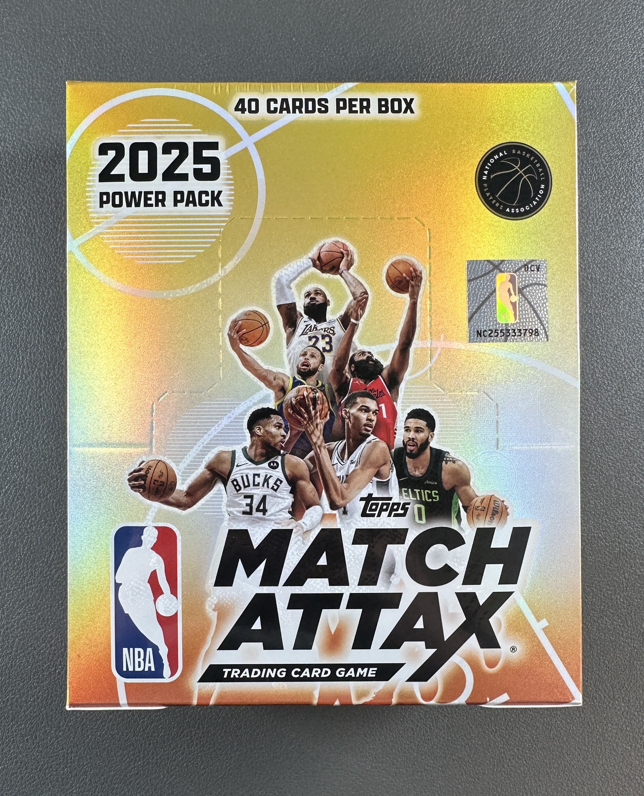2025 卡游 Topps NBA Match Attax Basketball 篮球对战卡能量盒 寻找大比例光栅特卡 100Club 好人新秀大比例折射等弗拉格 杨瀚森 VJ 埃奇科姆 原箱第23盒
