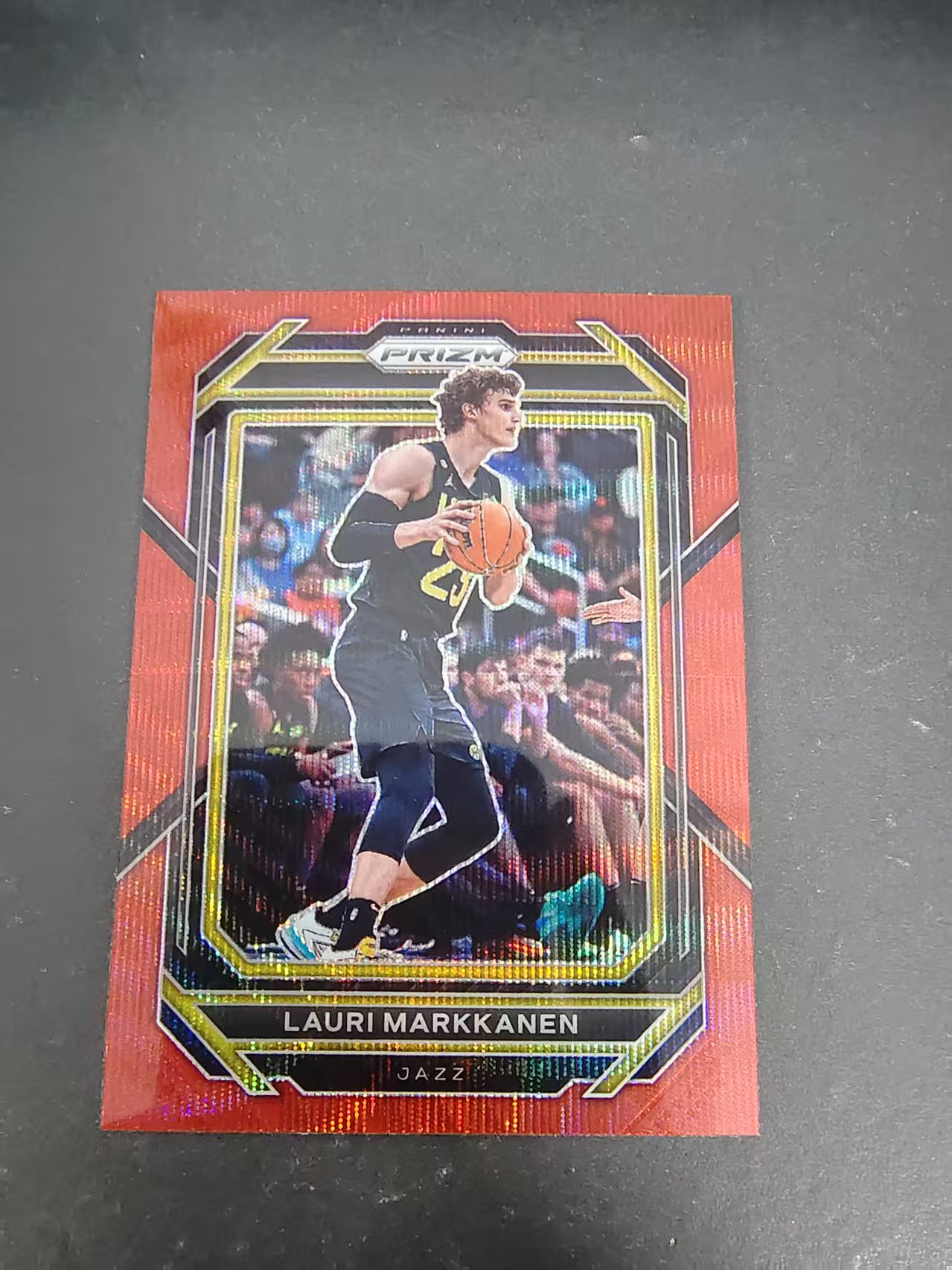 【可合并,不累计】2022-23 Panini Prizm Lauri Markkanen 劳里 马尔卡宁 爵士 PZ 红波纹 划痕 边角瑕疵 #74
