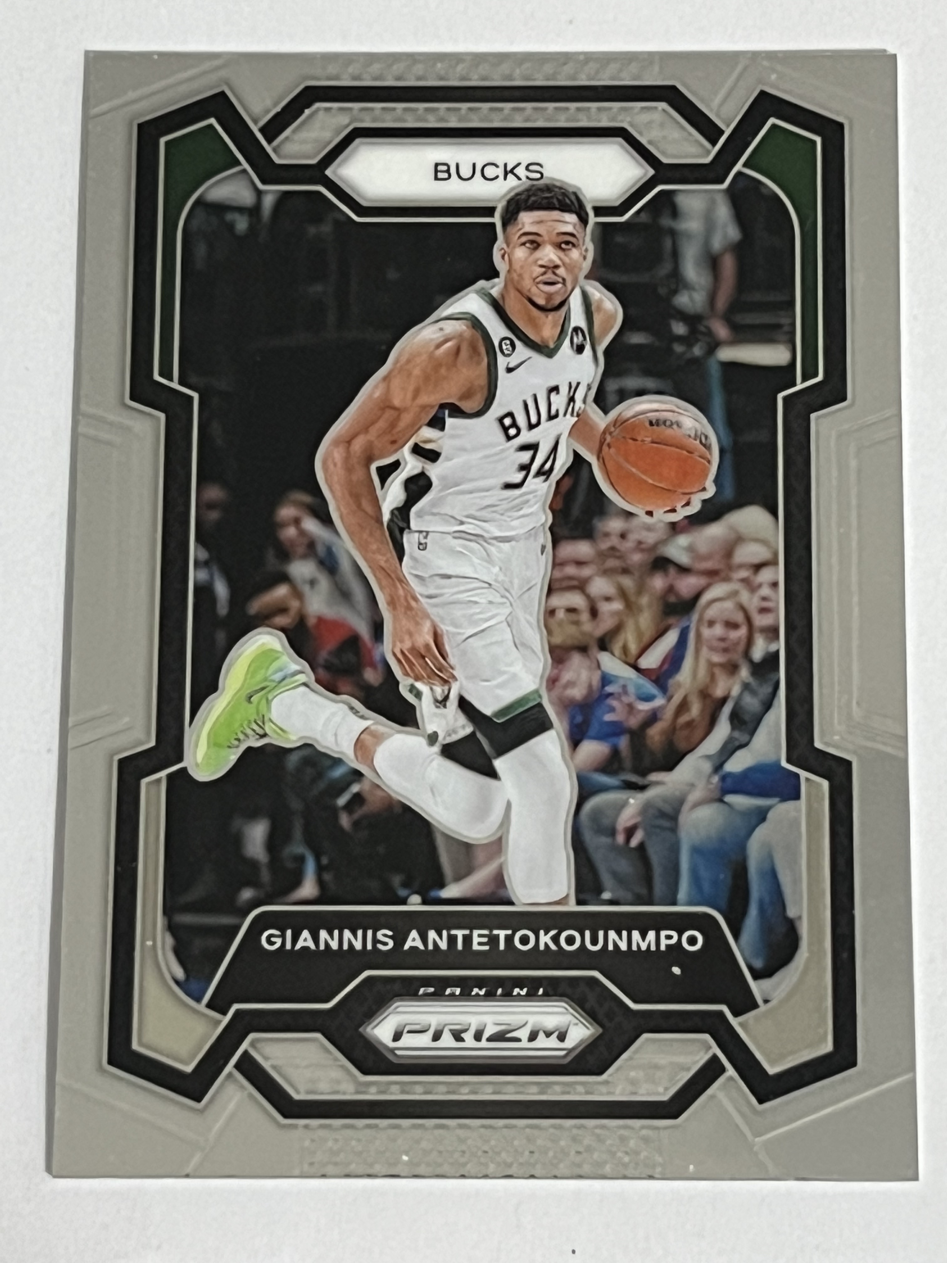 2023-24 Panini Prizm Giannis Antetokounmpo 扬尼斯 阿德托昆博 字母哥 雄鹿队 热门球星 收藏必备 可累积 可合并 #103