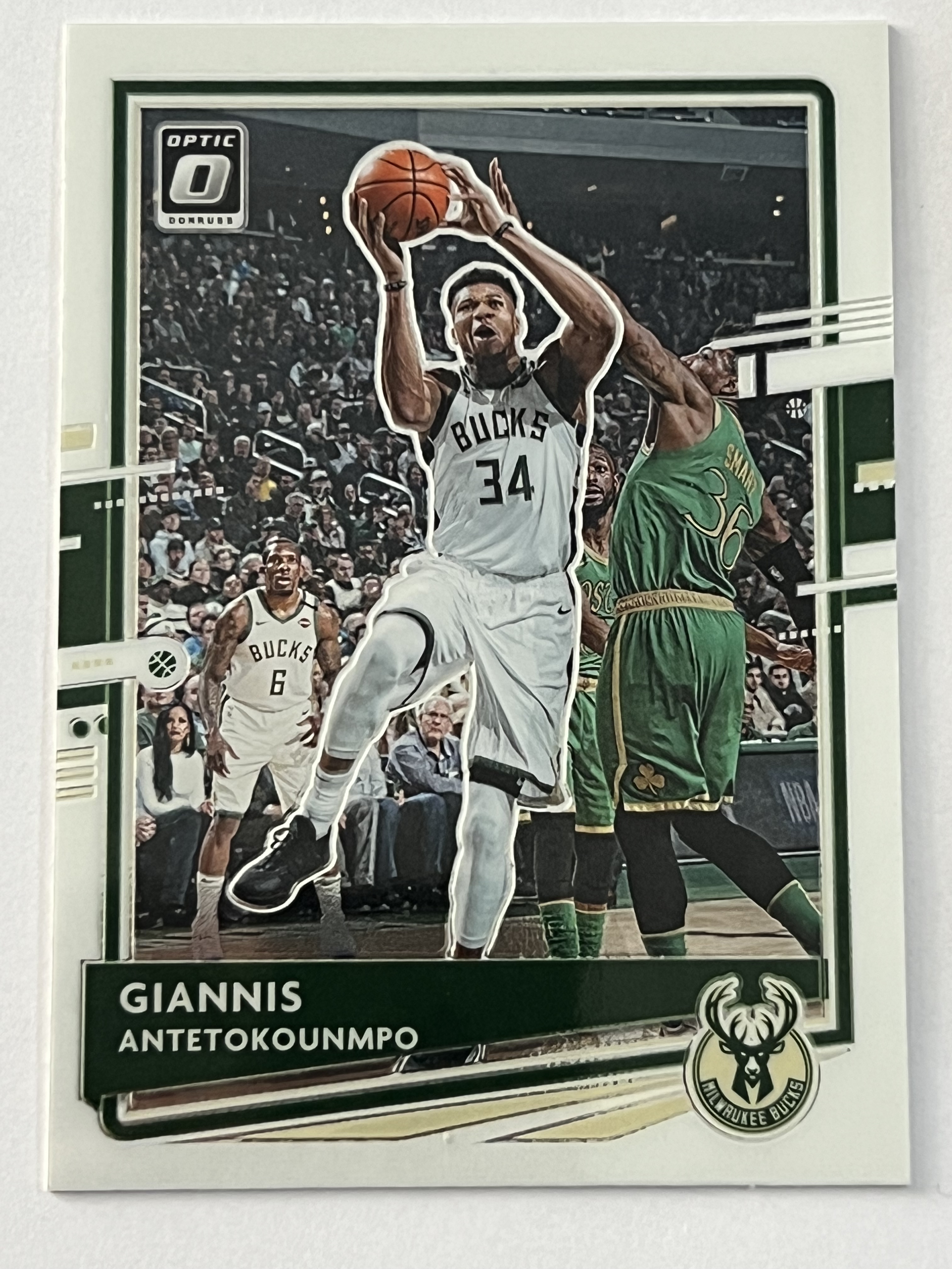 2020-21 Panini Optic Giannis Antetokounmpo 扬尼斯 阿德托昆博 字母哥 雄鹿队 热门球星 收藏必备 凑套必备 实卡精美 #29