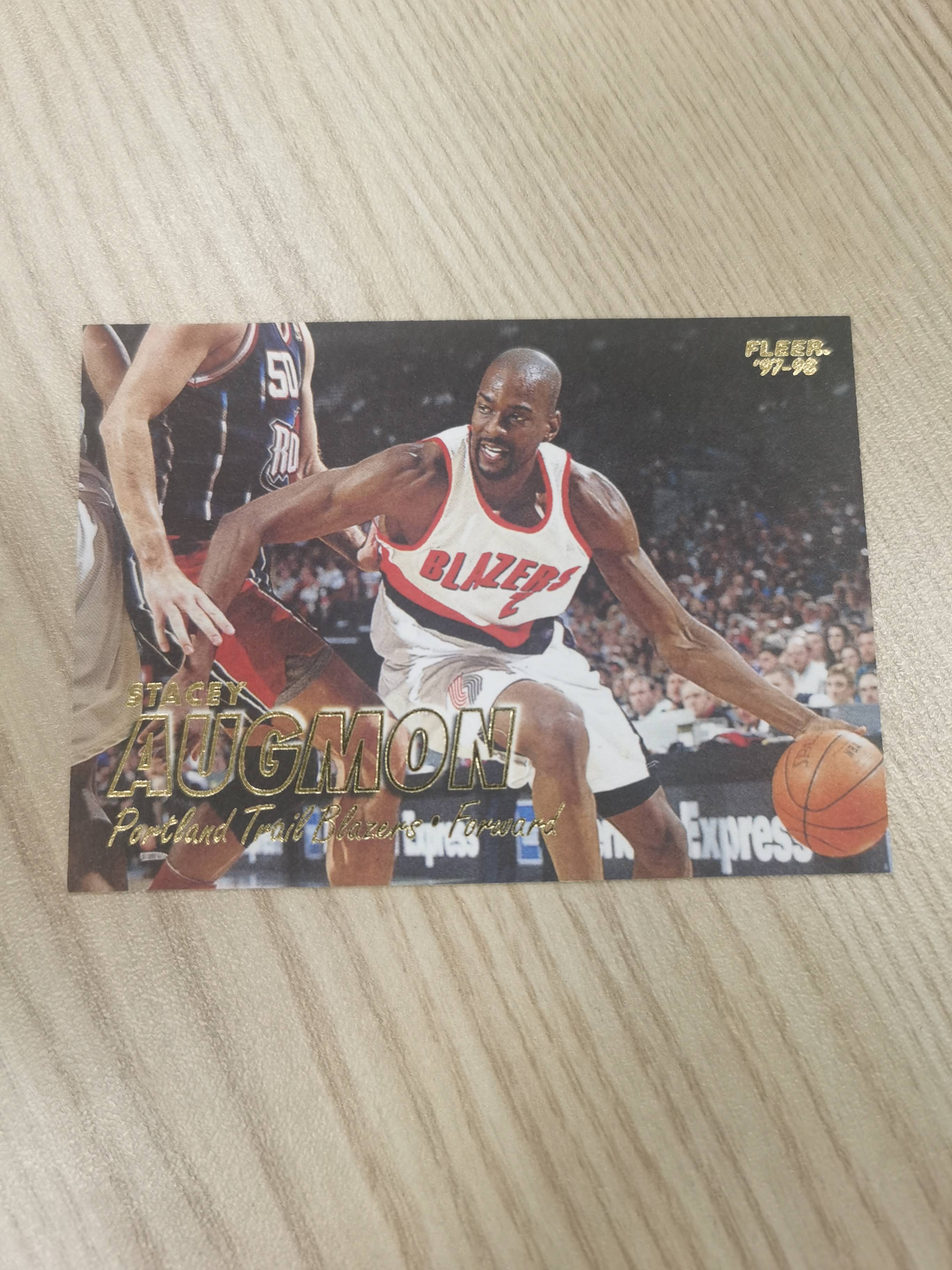 1997-98 Fleer Base Stacey Augmon 1997-98 斯特西·奥格蒙 fleer 金标 画报材质 92年最佳新秀阵容 绰号塑胶人 开拓者 硬通货 极具收藏价值