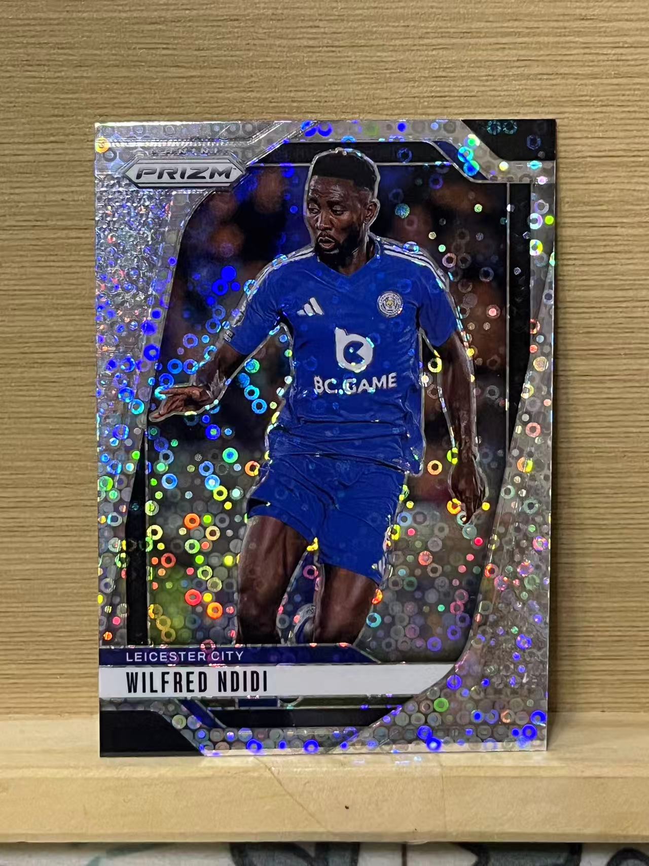 2024-25 Panini Prizm Wilfred Ndidi 恩迪迪 泡泡折 莱斯特城 英超 银折 实卡精美 收藏必备 LZ1