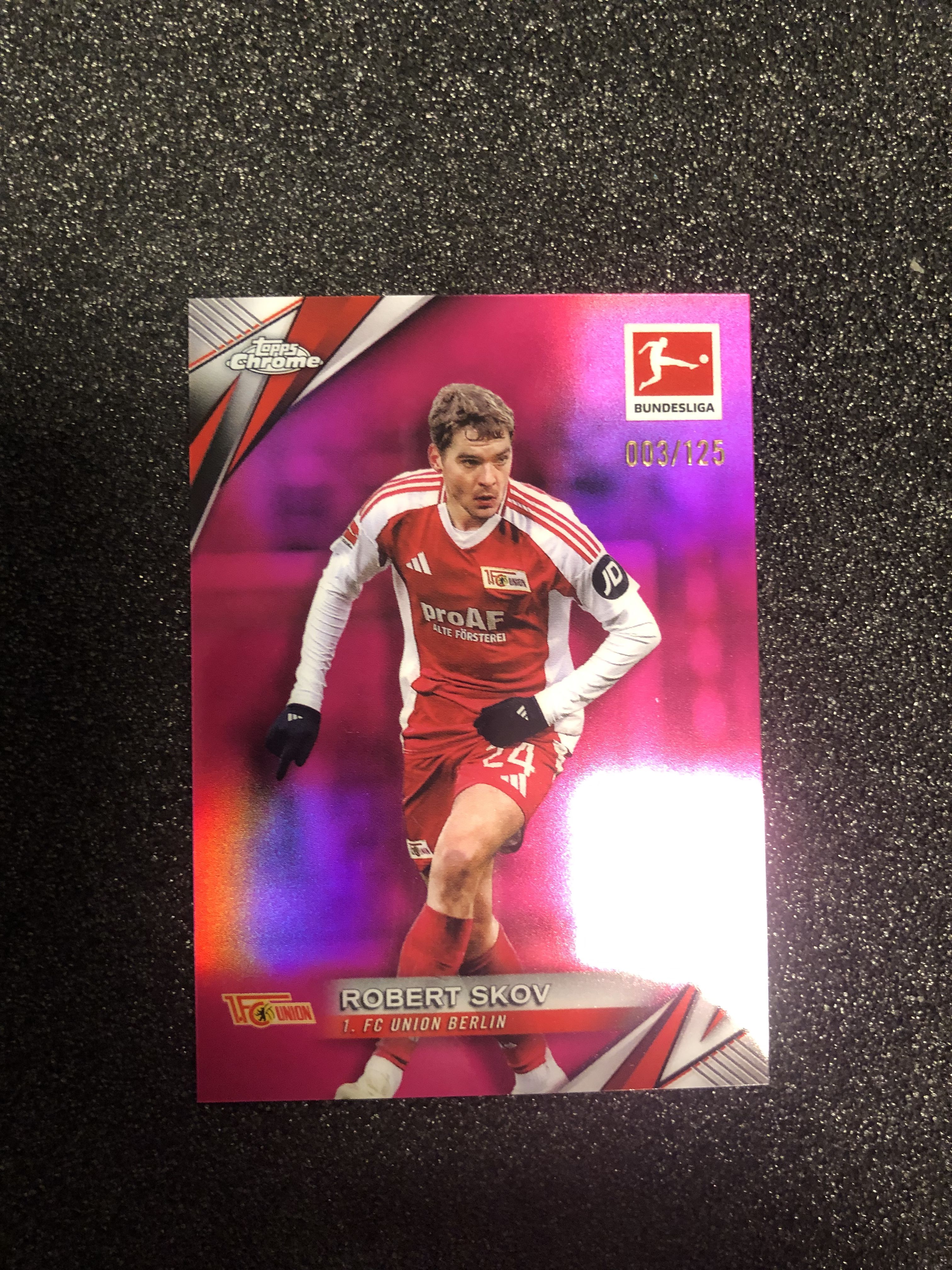 2024-25 Topps Chrome Robert Skov 德甲tc 罗伯特-斯科夫 丹麦 柏林联合 125编 玫红折 003/125 卡品如图 凑套收藏必备
