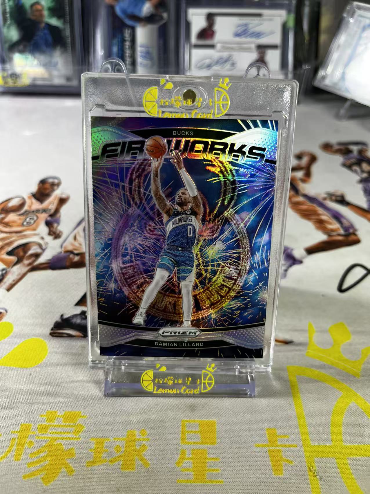 2024-25 Panini Prizm Damian Lillard 【柠檬球星卡拍卖】雄鹿 达米安 利拉德 烟花 特卡 银折 折射 pz 微瑕如图 #不语