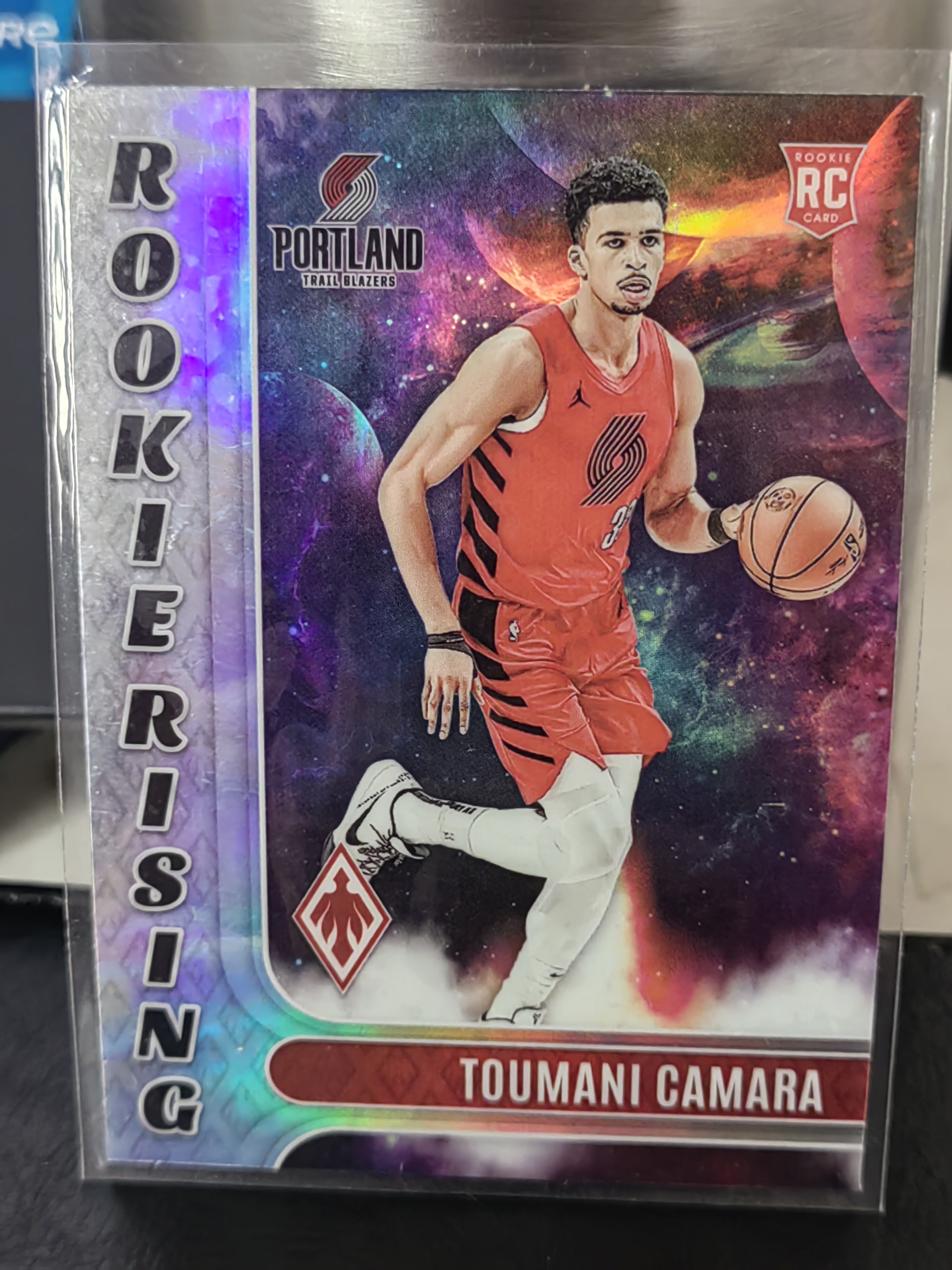 2023-24 Panini Phoenix TOUMANI CAMARA RC 凤凰 新秀 银折 图马尼卡马拉 开拓者 新秀崛起 特卡 篮 白边白角 不保卡品 卡品如图