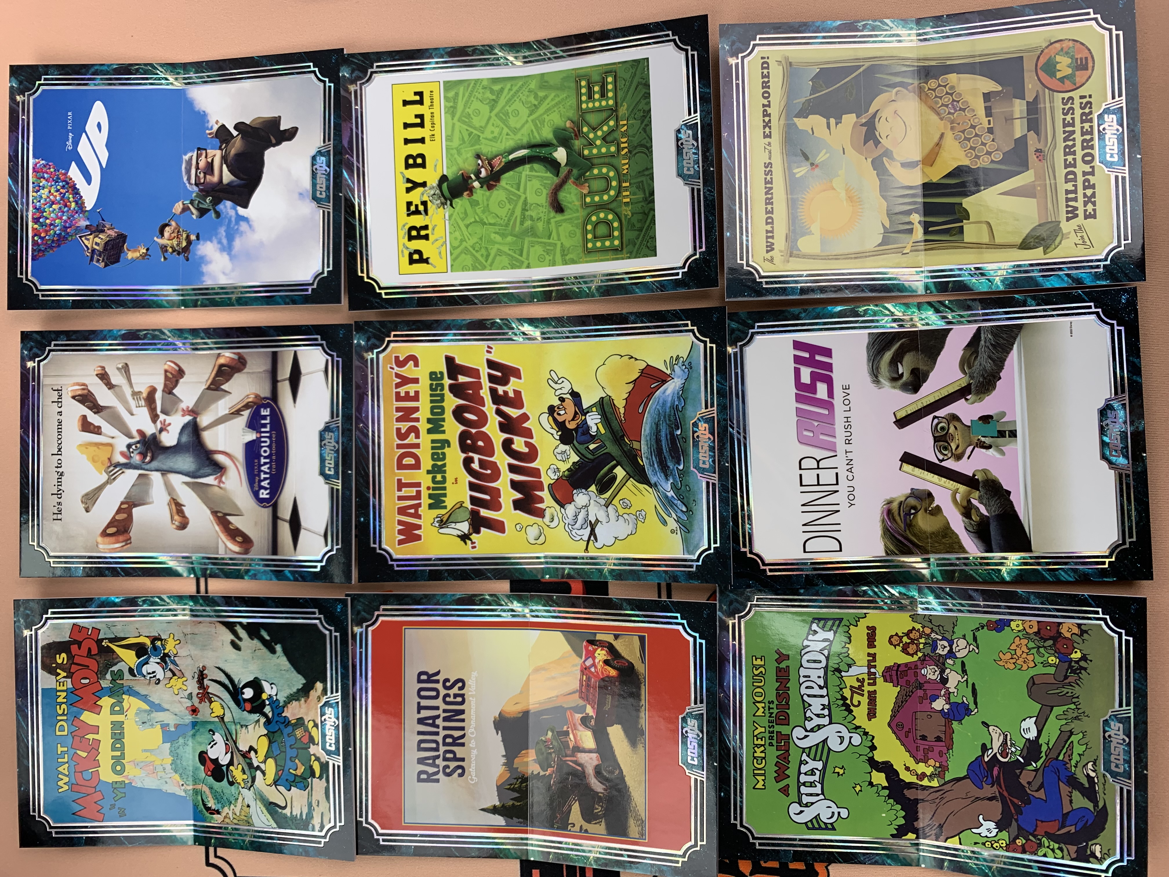 2025 Kakawow Disney 迪士尼cosmos 9张lot 海报小书 不重复 签字 关联:米奇 米妮 史迪奇 小熊维尼 乐佩 艾莎 贝儿 爱丽儿 topps 6