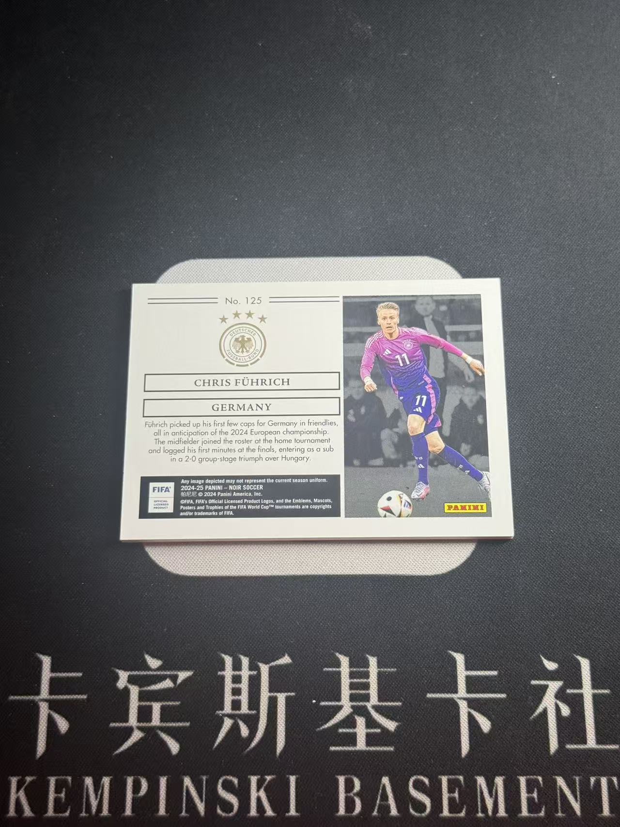2025-26 Panini Noir Chris Führich 【卡宾】克里斯 弗里希 德国 最新足球NOIR 诺尔 横版BASE 49编 专收凑套必备 变化板 白神
