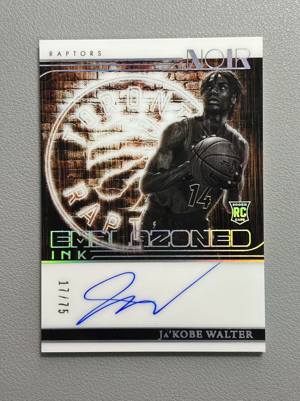 【阿泽代卖】2024-25 Panini Noir 诺尔 Ja'Kobe Walter 猛龙 新秀 RC 贾科比 沃尔特 签字 卡签 /75编 霓虹灯 INK签 选图巨帅 卡品如图 介意勿拍