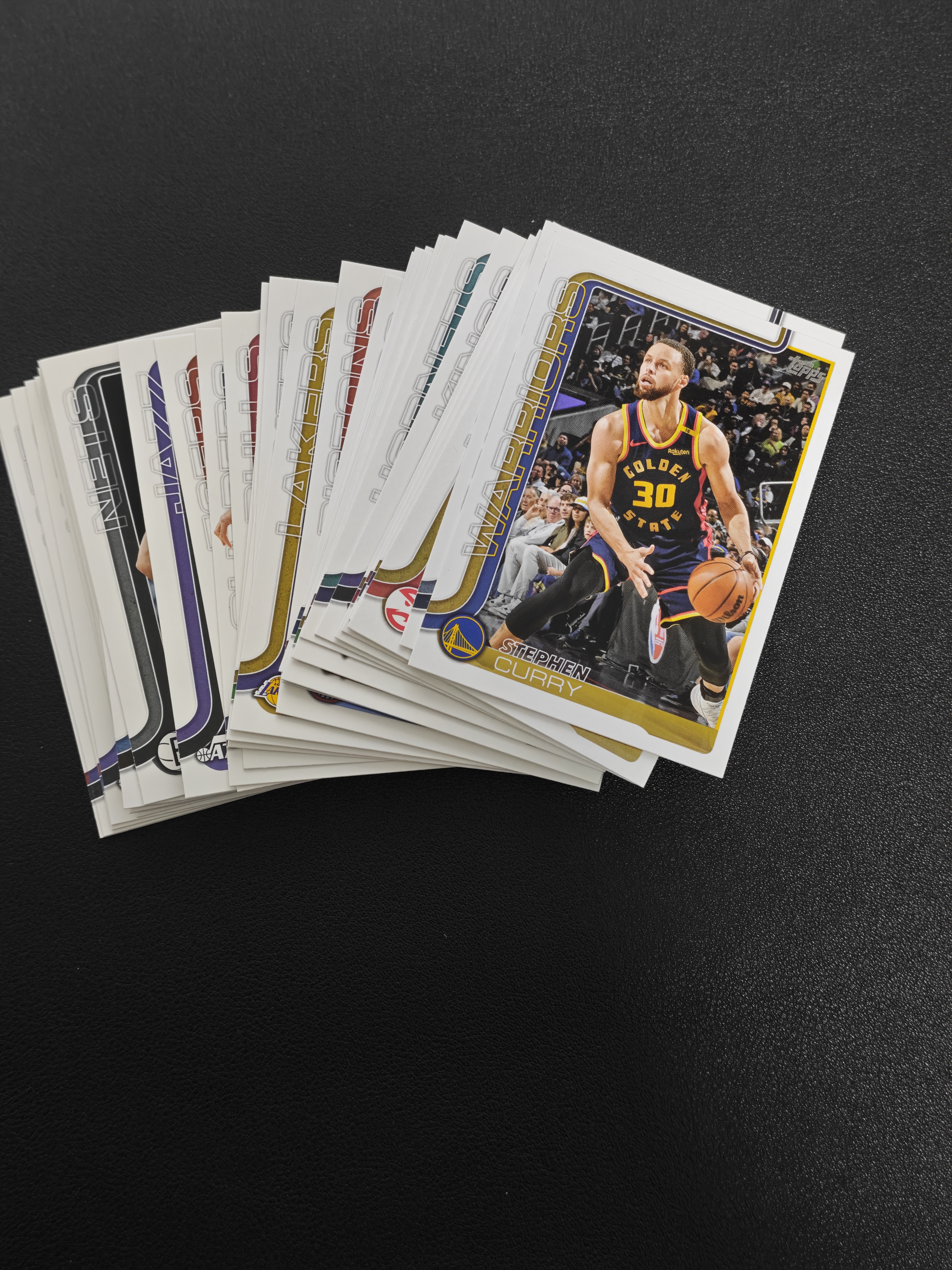 2025-26 Topps flagship Stephen Curry 【猴猴旺卡】竖版老将base 打包36张 库里克莱 布泽里斯等 接拍卖 a1【阿龙】