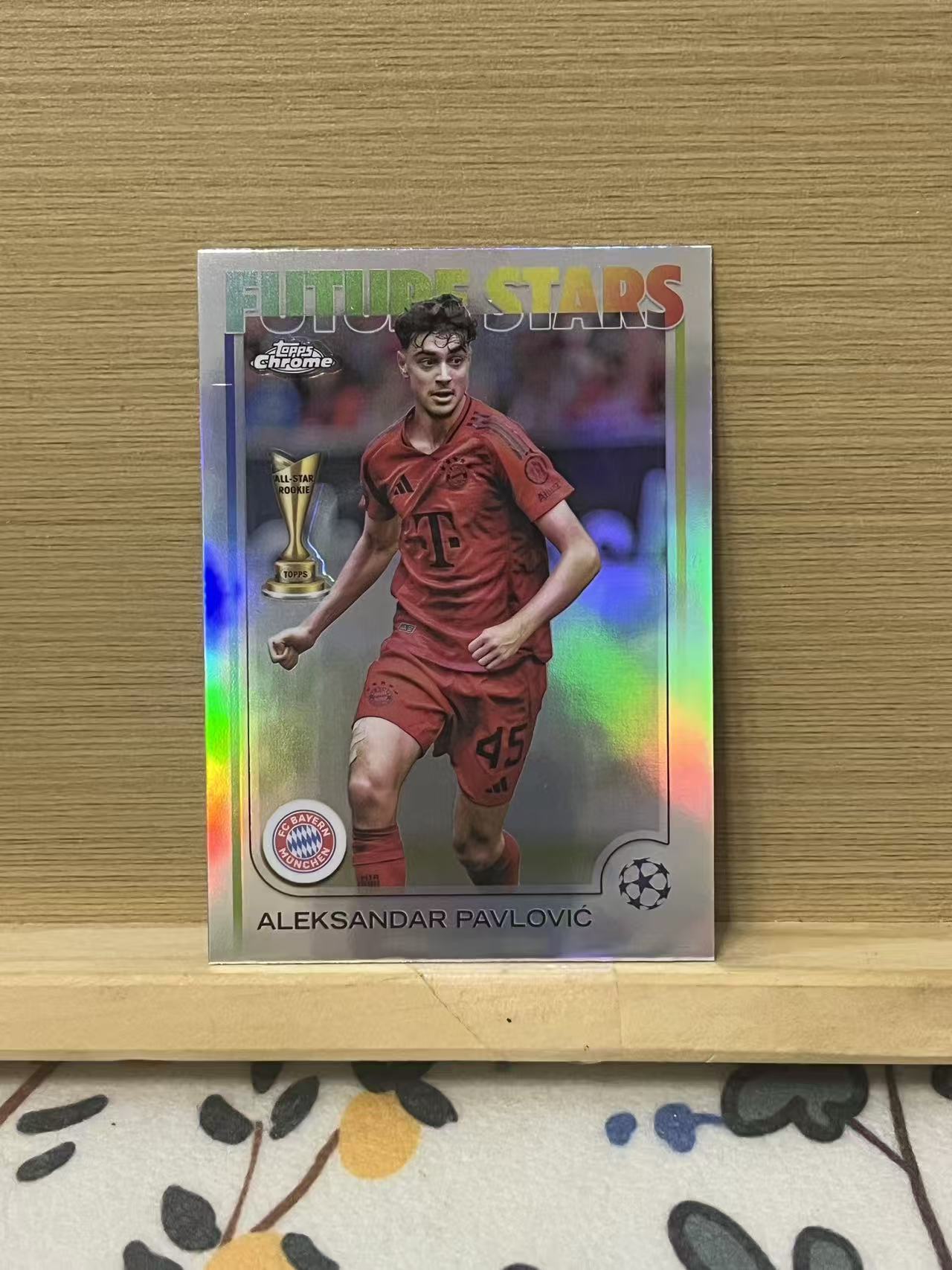 2025 Topps Chrome aleksandar pavlovic 帕夫洛维奇 拜仁 欧冠 银折 实卡精美 卡品如图 A61
