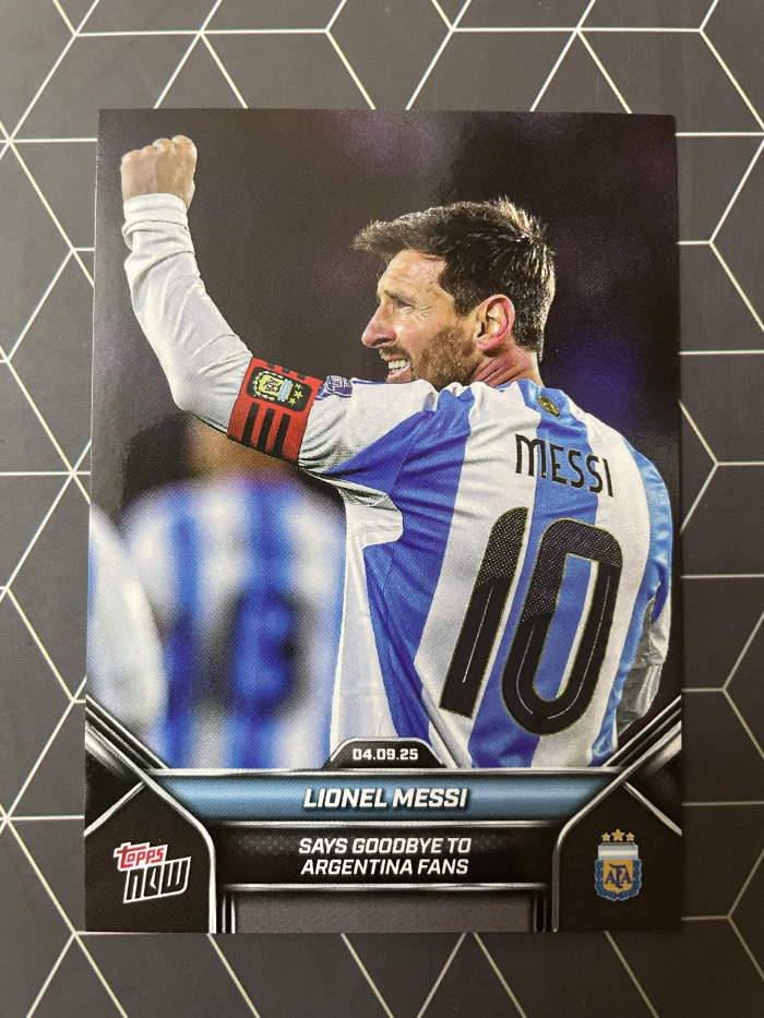 2025 Topps now Lionel Messi 【hellfire拍卖】topps now系列 阿根廷 梅西 赛后谢场和球迷再见 jjj