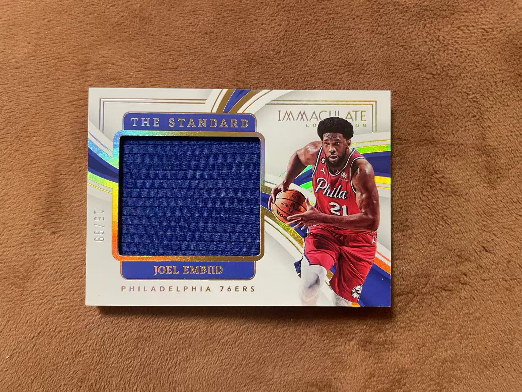 2022-23 Panini Immaculate Joel Embiid imm爱咪咪 76人 乔尔 恩比德 大帝 MVP 寸草不生 The Standard 大窗GU球衣 落场切割 99编【z】