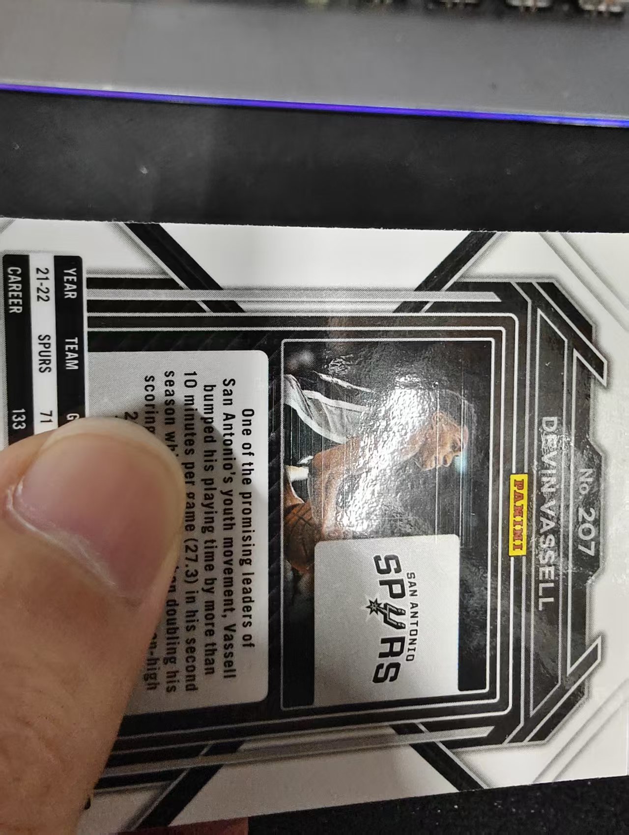 2022-23 Panini Prizm Devin Vassell 马刺 德文瓦塞尔 脉冲折 PZ 划痕 边角瑕疵 #207