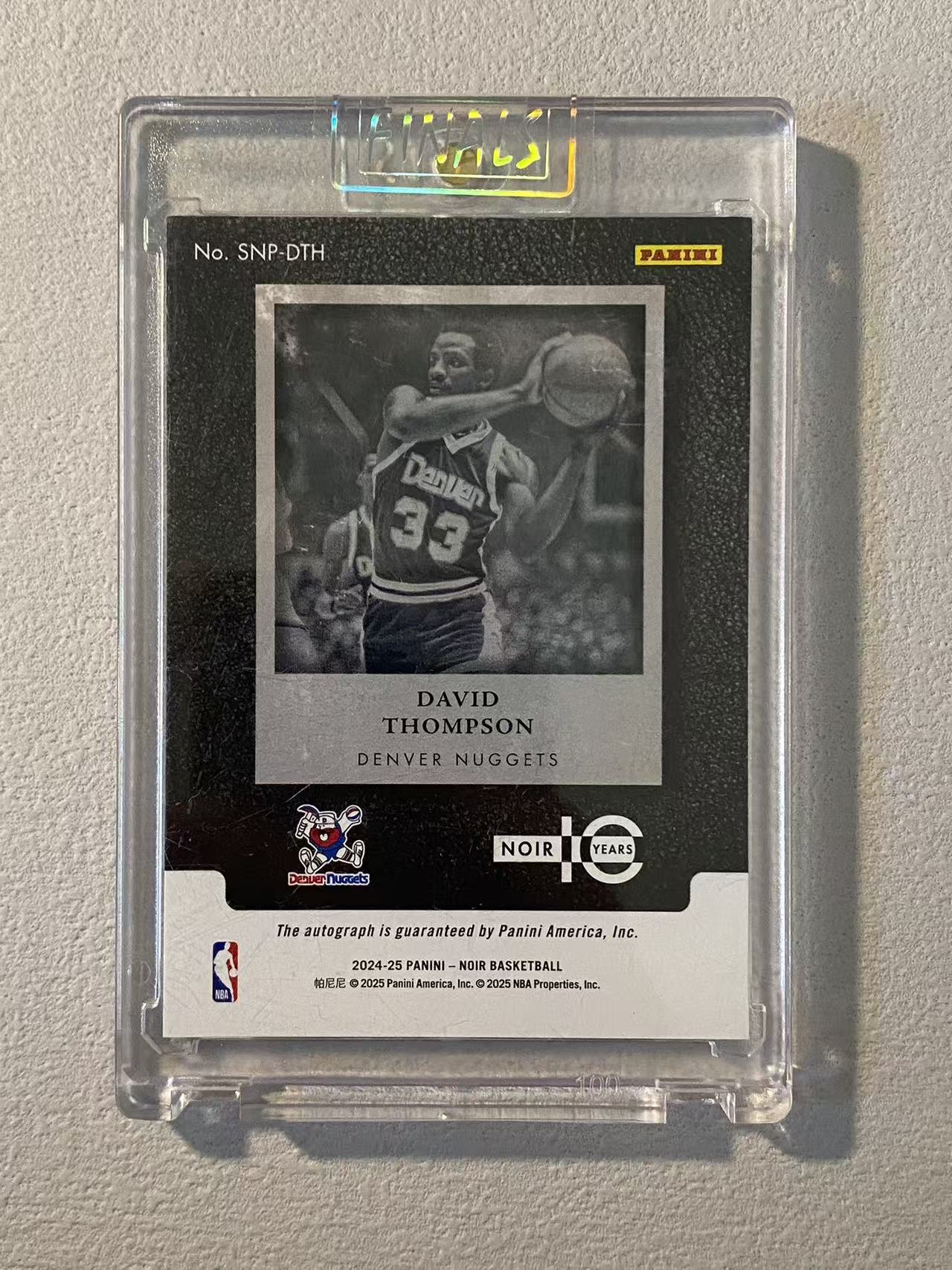 2024-25 Panini Noir David Thompson 诺尔 掘金 名宿 大卫 汤普森 /99编 签字 卡签 收藏必备