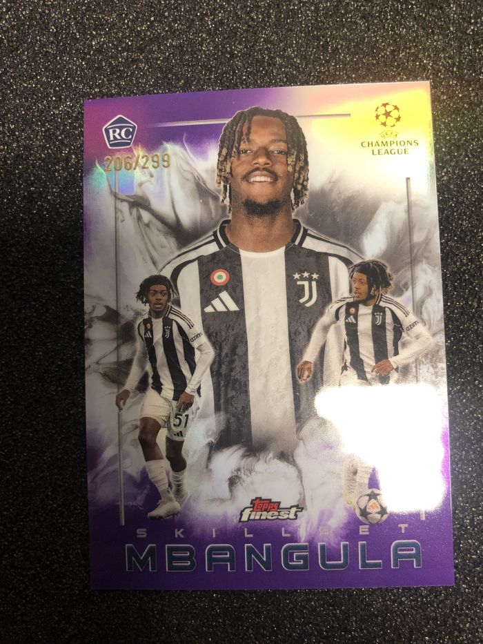 2024-25 Topps Finest samuel mbangula RC 欧战finest 至臻技艺特卡 三头 姆班古拉 比利时 尤文图斯 299编 紫折 206/299 卡品如图 凑套收藏必备