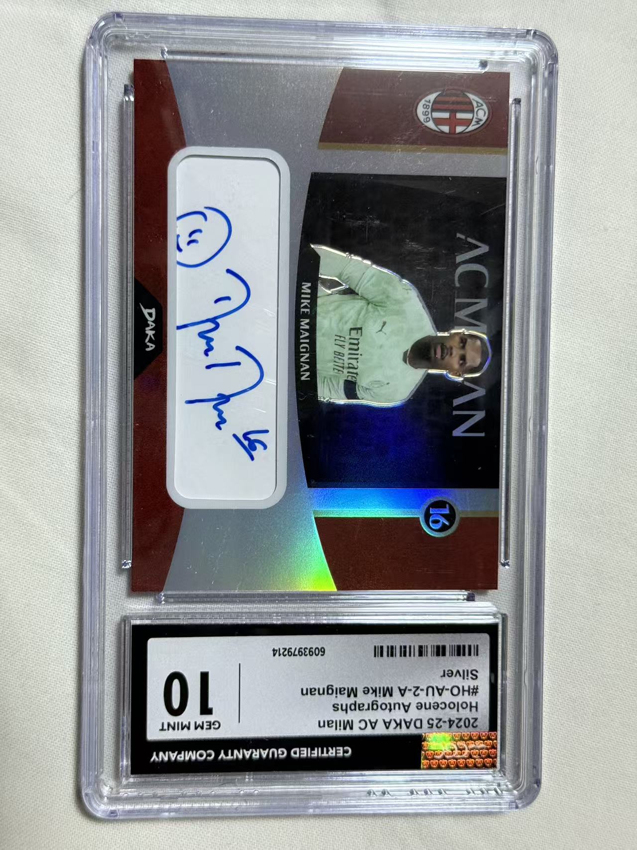 2024-25 DAKA AC米兰队盒 Mike Maignan 【mxn拍卖】达咖 达卡 迈尼昂 麦尼昂 签字 29/35 评级10分 AC米兰 AC MILAN 法国 不发到付