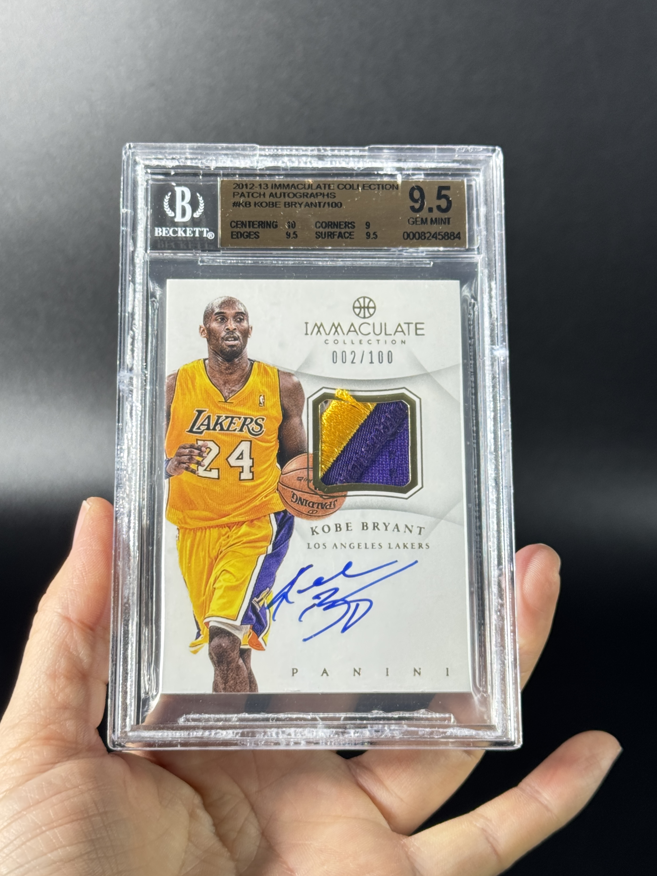 【喷子拍卖】2012-13 Immaculate Kobe Bryant 元年 洛杉矶湖人 科比 布莱恩特 patch 签字 100编 PA 卡签 老GU超有价 大hit卡 切割墨迹顶级 BGS金标9.5/10 壳有损 送订制壳 冲锋号