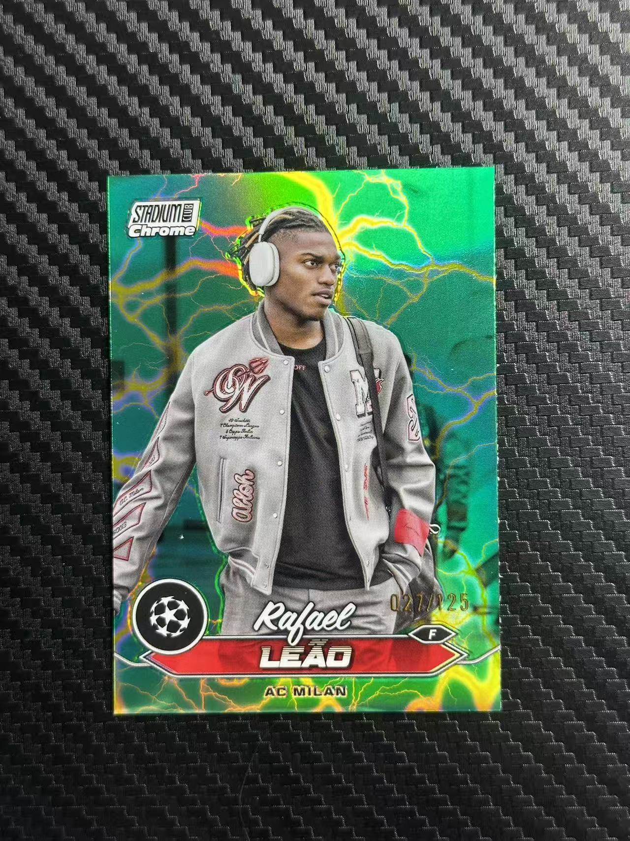 2024 Topps Stadium Club Chrome Rafael Leao 欧冠 竞技场 AC米兰 葡萄牙 莱奥 绿闪电折 027/125编 卡品如图 拍前看描述