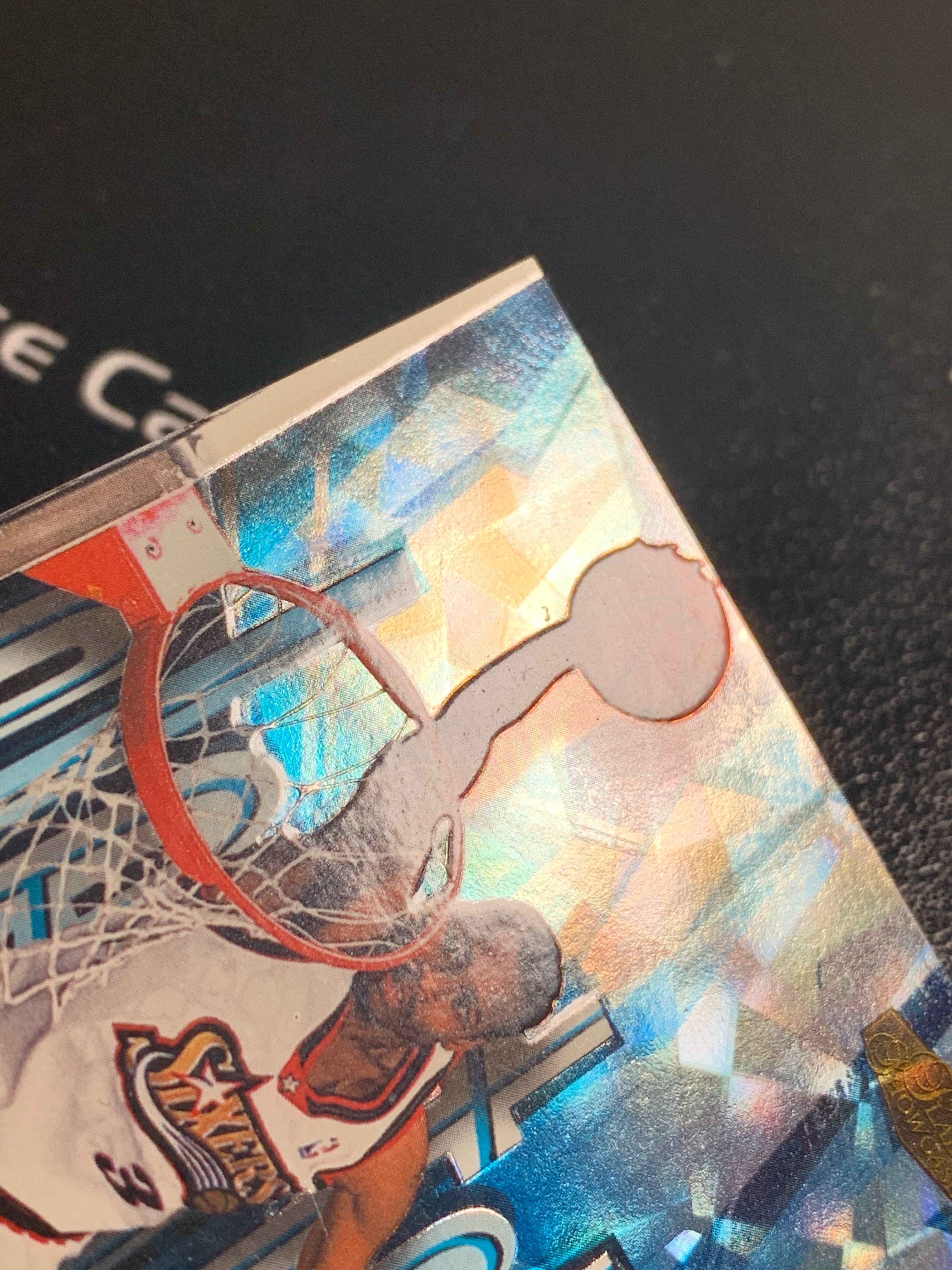 【元宇宙拍卖】张张总223:1999-00 Fleer Flair Showcase Allen Iverson 费城76人 阿伦 艾弗森 Elevators 特卡 老特 碎冰折 折射 经典老卡 瑕疵如图 收藏必备