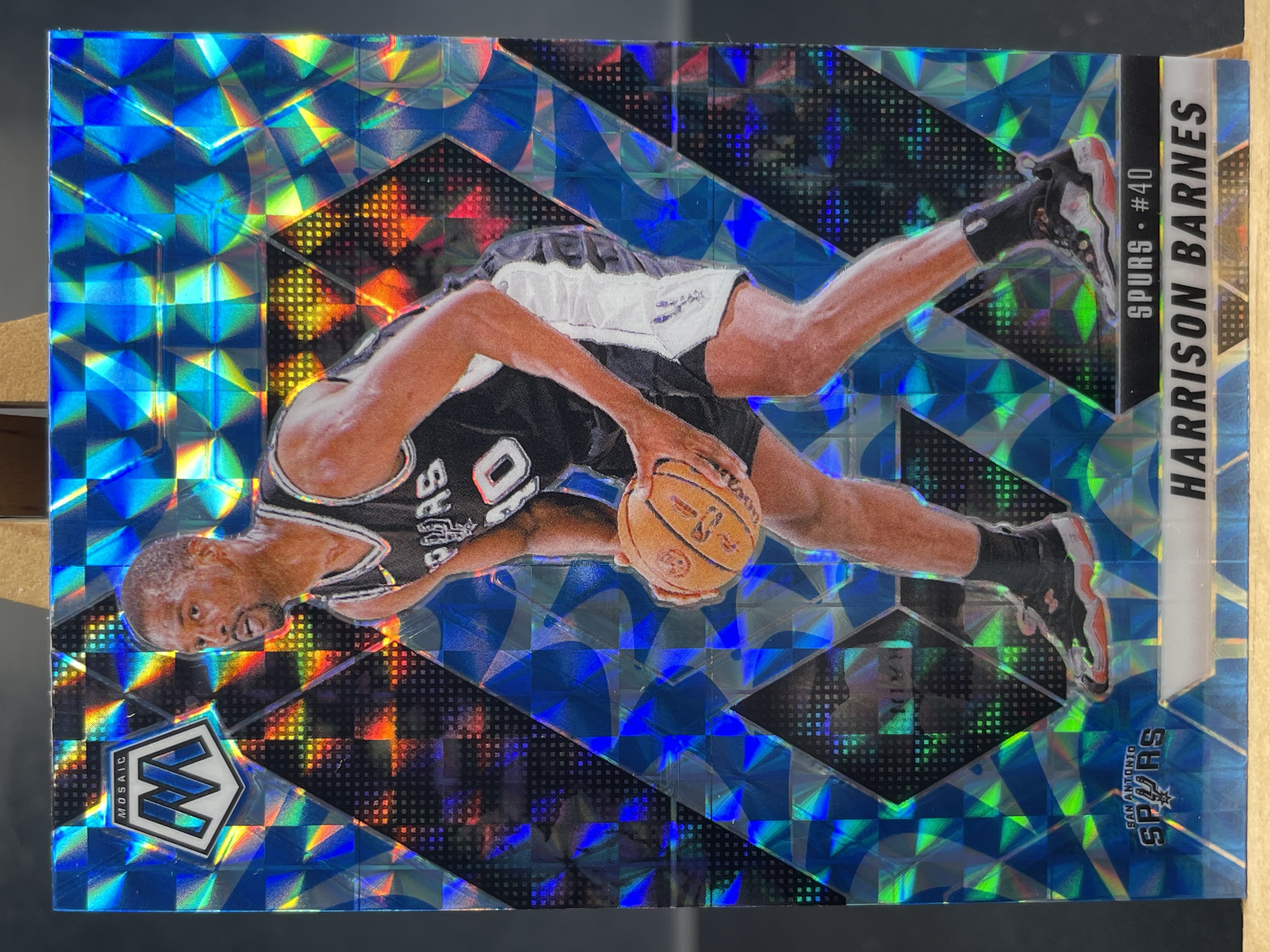 (A6) 2023-24 PANINI 马赛克系列 蓝爆炸折 哈里森 巴恩斯 马刺 实卡好看 收藏凑套必备 卡品如图 !!!
