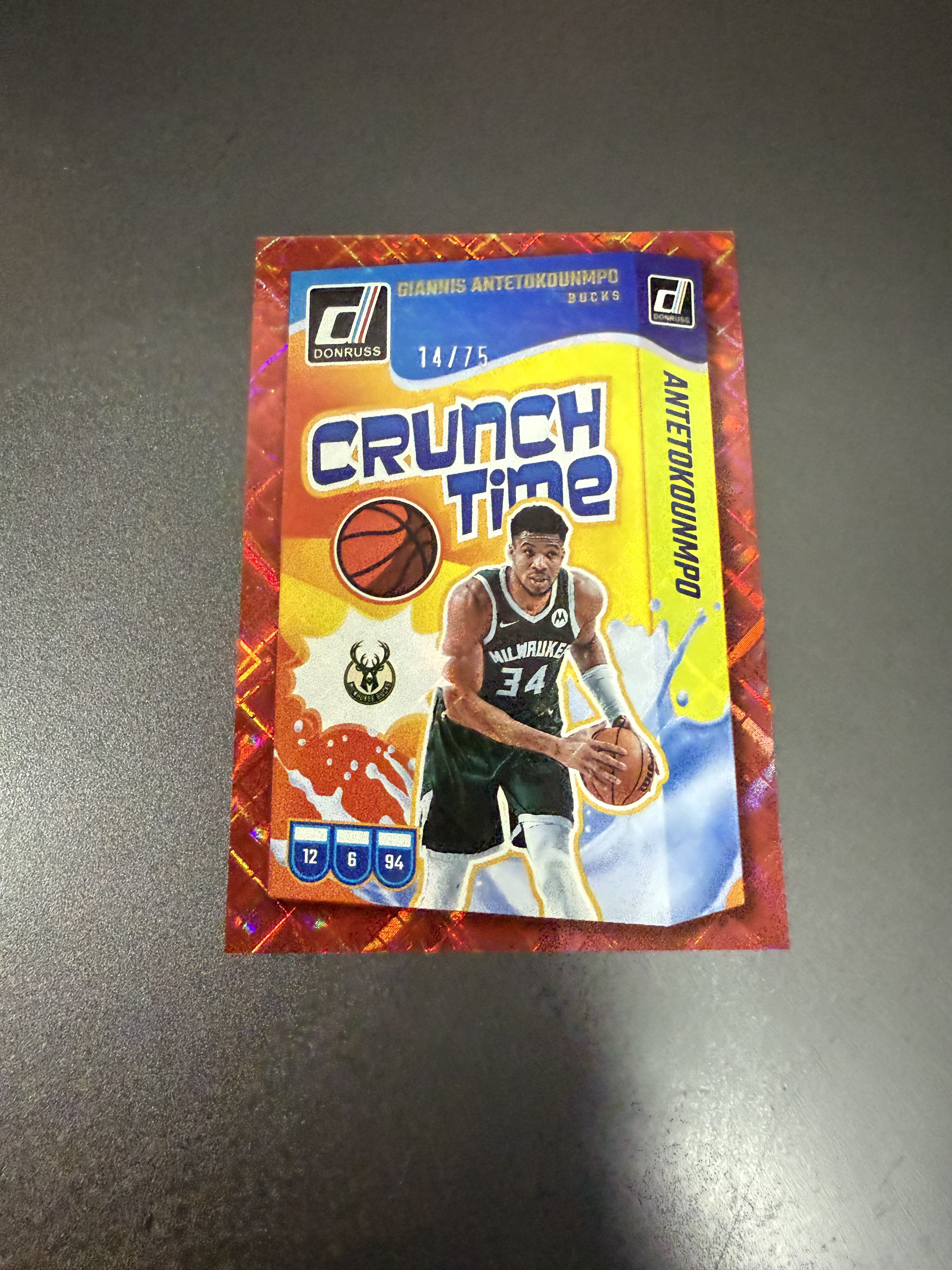 2024-25 Panini Donruss Giannis Antetokounmpo 字母哥 红折 75编 D