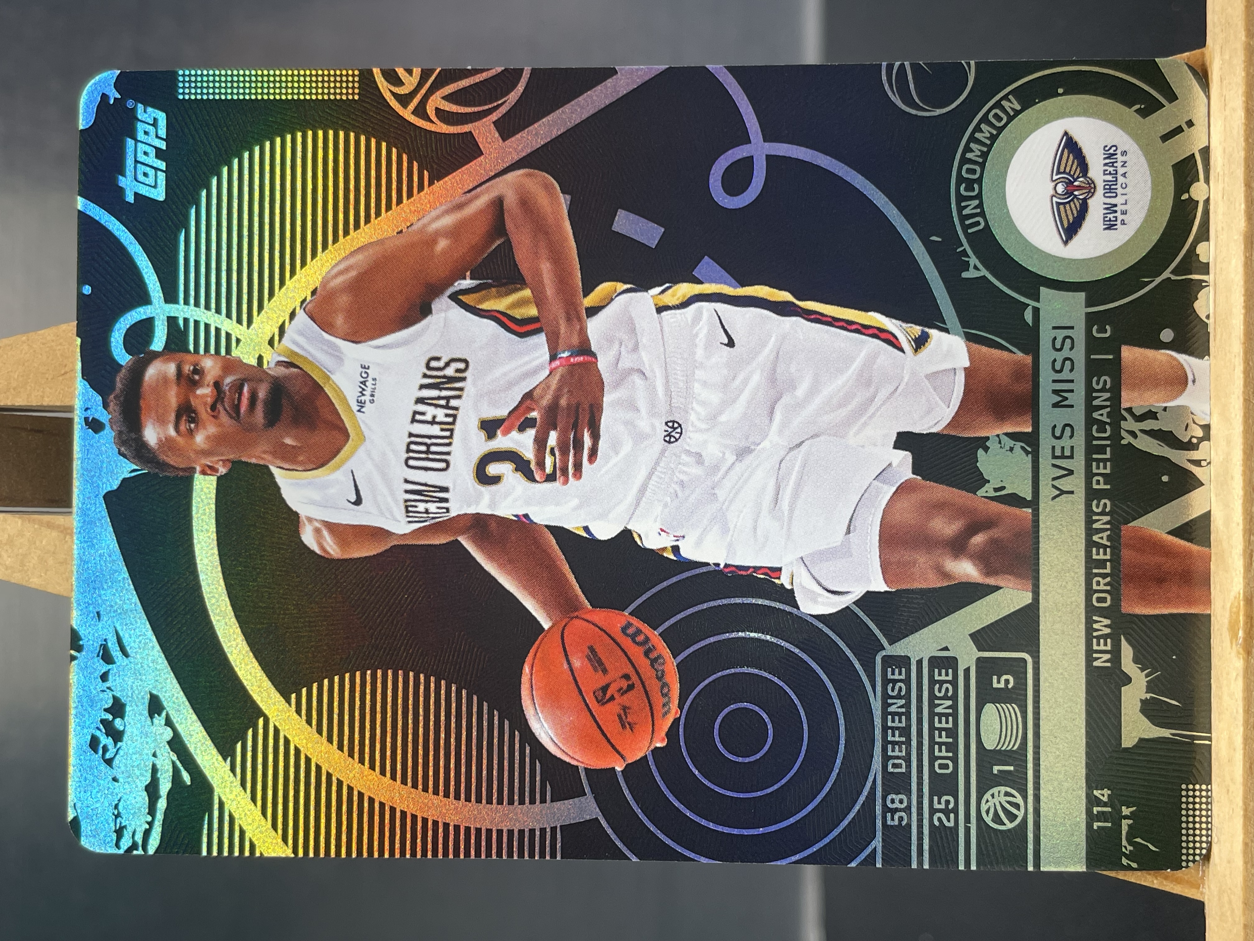 (C8) 2025 TOPPS 折射 伊夫 米西  鹈鹕   近期大热球星  收藏必备 卡品如图 ! ! !