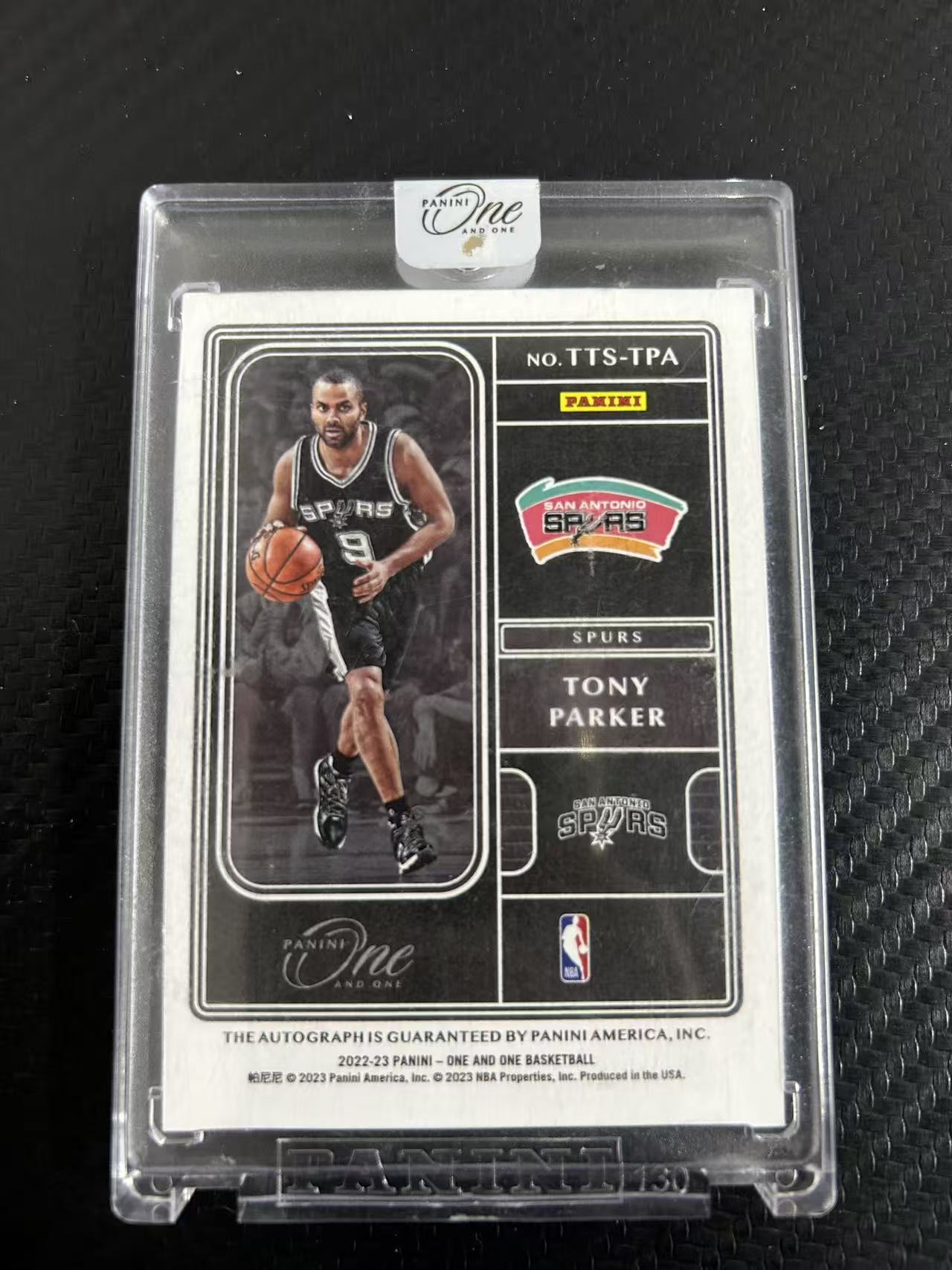 2022-23 Panini One and One Tony Parker #TTS-TPA【灯灯拍卡】OAO 原封砖 马刺 法国跑车 托尼帕克 镜面 签字 卡签 泰坦签 67/99【雪茄】