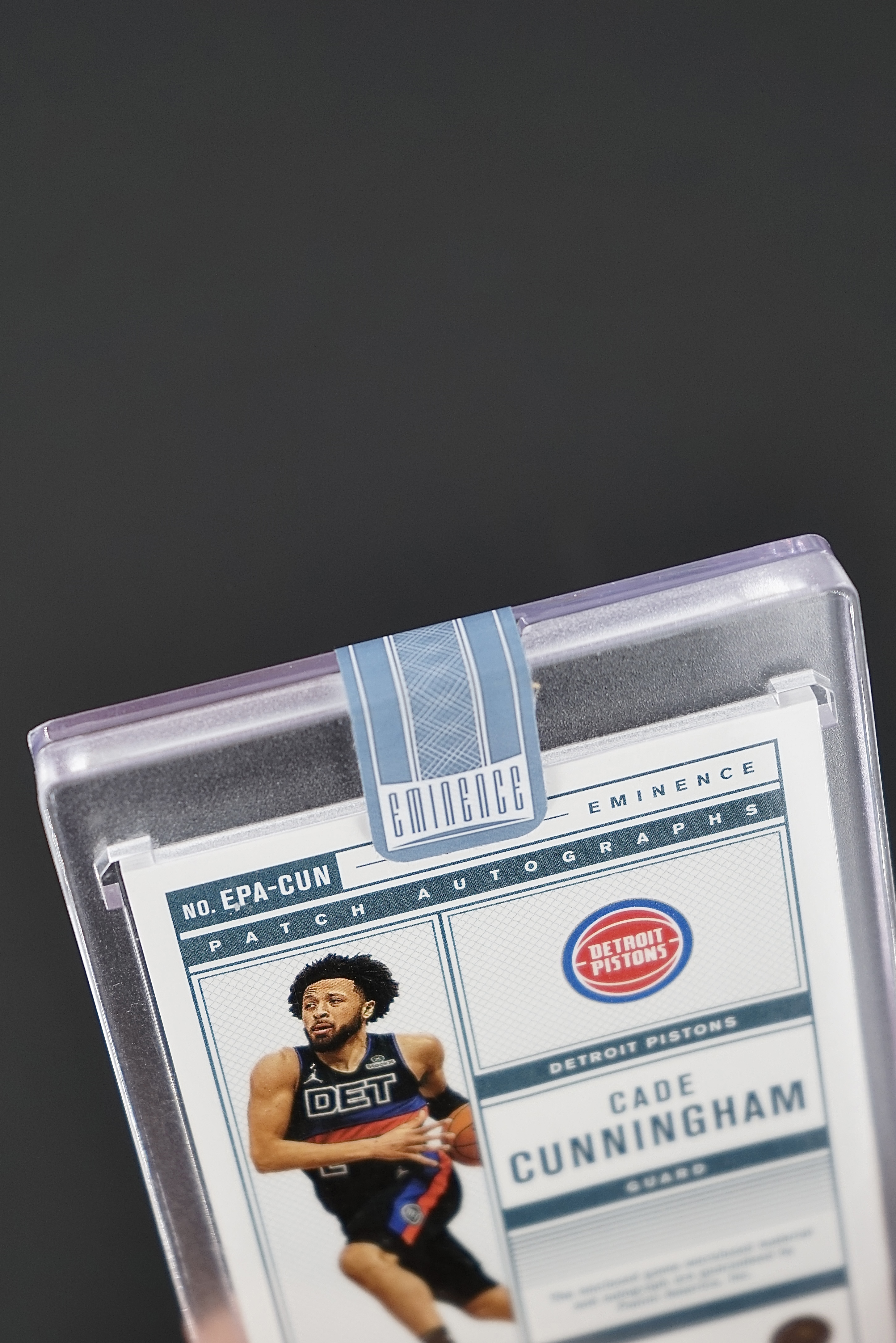 2024-25 Panini Eminence Cade Cunningham CC 坎宁安 康宁汉姆 2/5编 同背 签字 超低编 亲穿落场GU球衣 三色暴力切割 PA 金闪版 活塞 原封砖 包壳