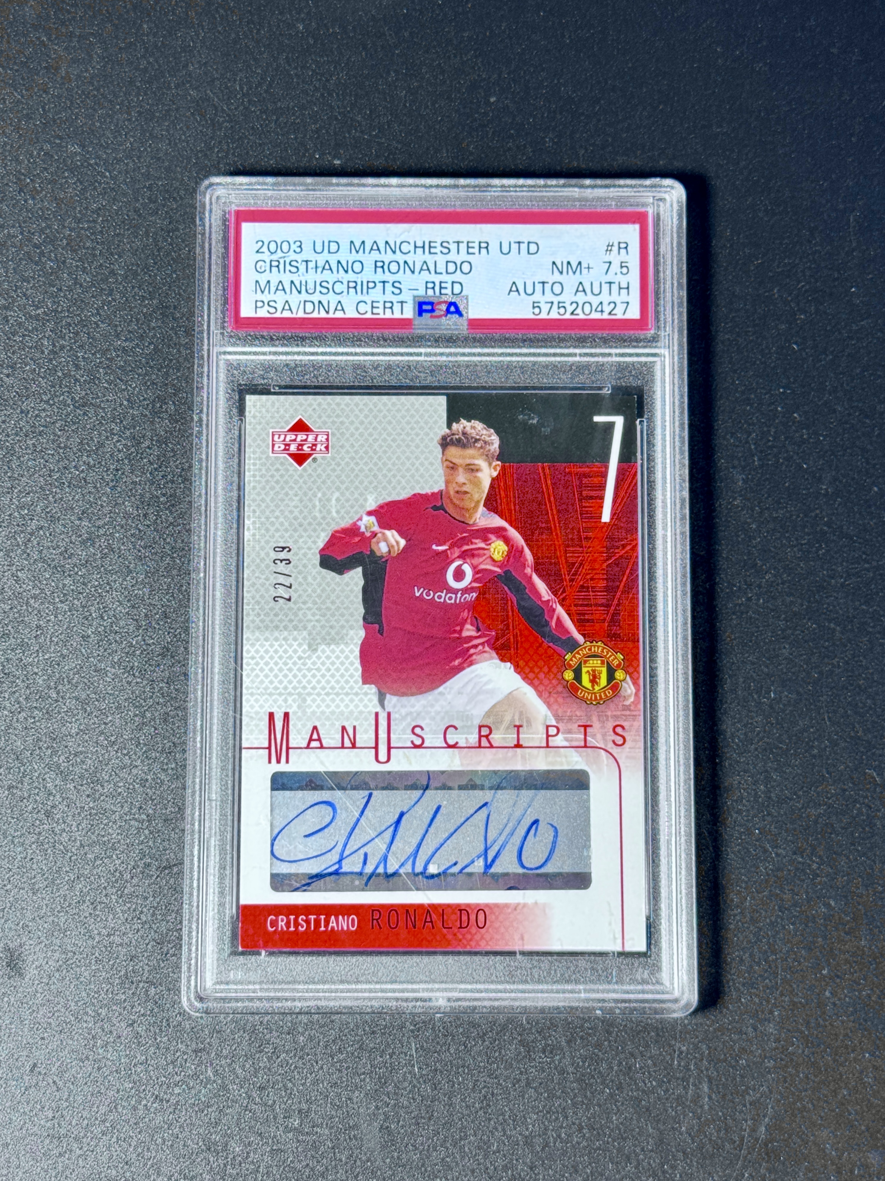 【喷子拍卖】2003-04 UD Manchester Cristiano Ronaldo 曼联 罗纳尔多 C罗 RC 新秀 签字 39编 主队红版 大hit卡 顶级神卡难得一见 C罗已经不签了 PSA7.5 最高分POP1 NU88