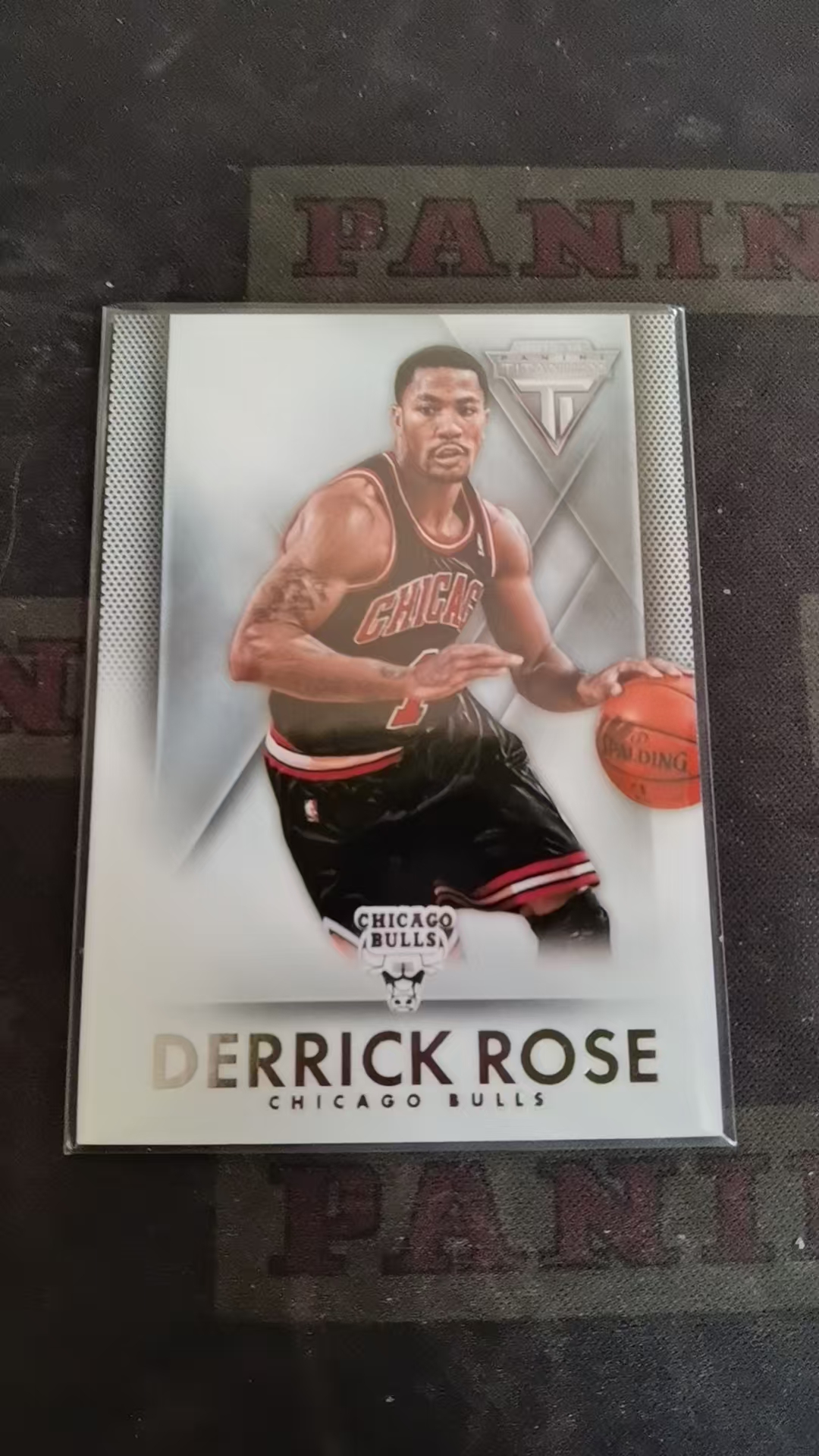 【DLDL拍卖】2013-14 PANINI-TITANIUM BASKETBALL DERRICK ROSE 德里克・罗斯【卡边角表面见图】