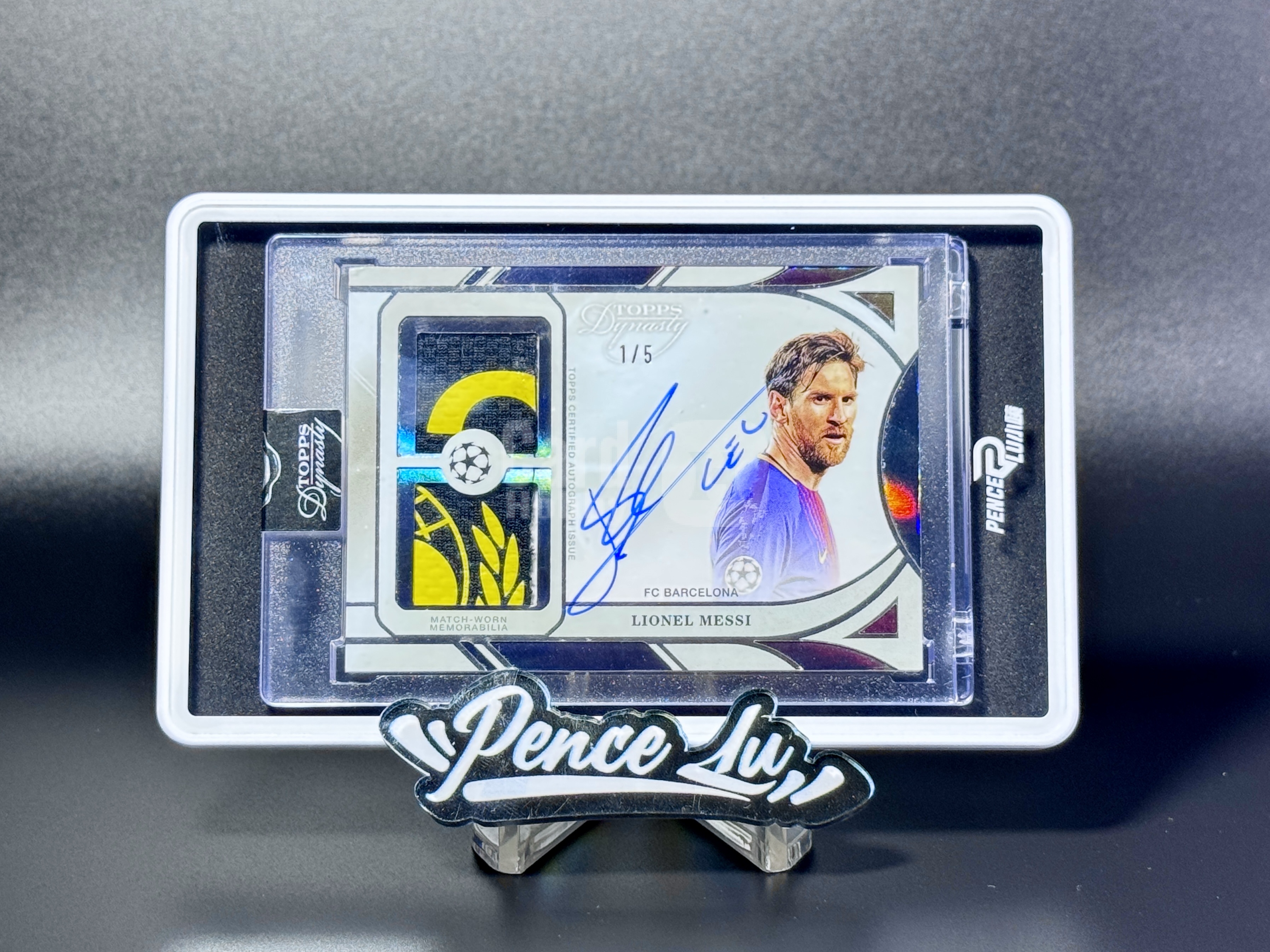 【喷子拍卖】2025 topps dynasty Lionel Messi 王朝欧冠 巴塞罗那 阿根廷球王 梅西 patch 签字 5编 双窗 闪版 首编 卡签 match-worn 落场暴力切割 唯一腰子超有价 原封砖 送订制壳 克瑞斯