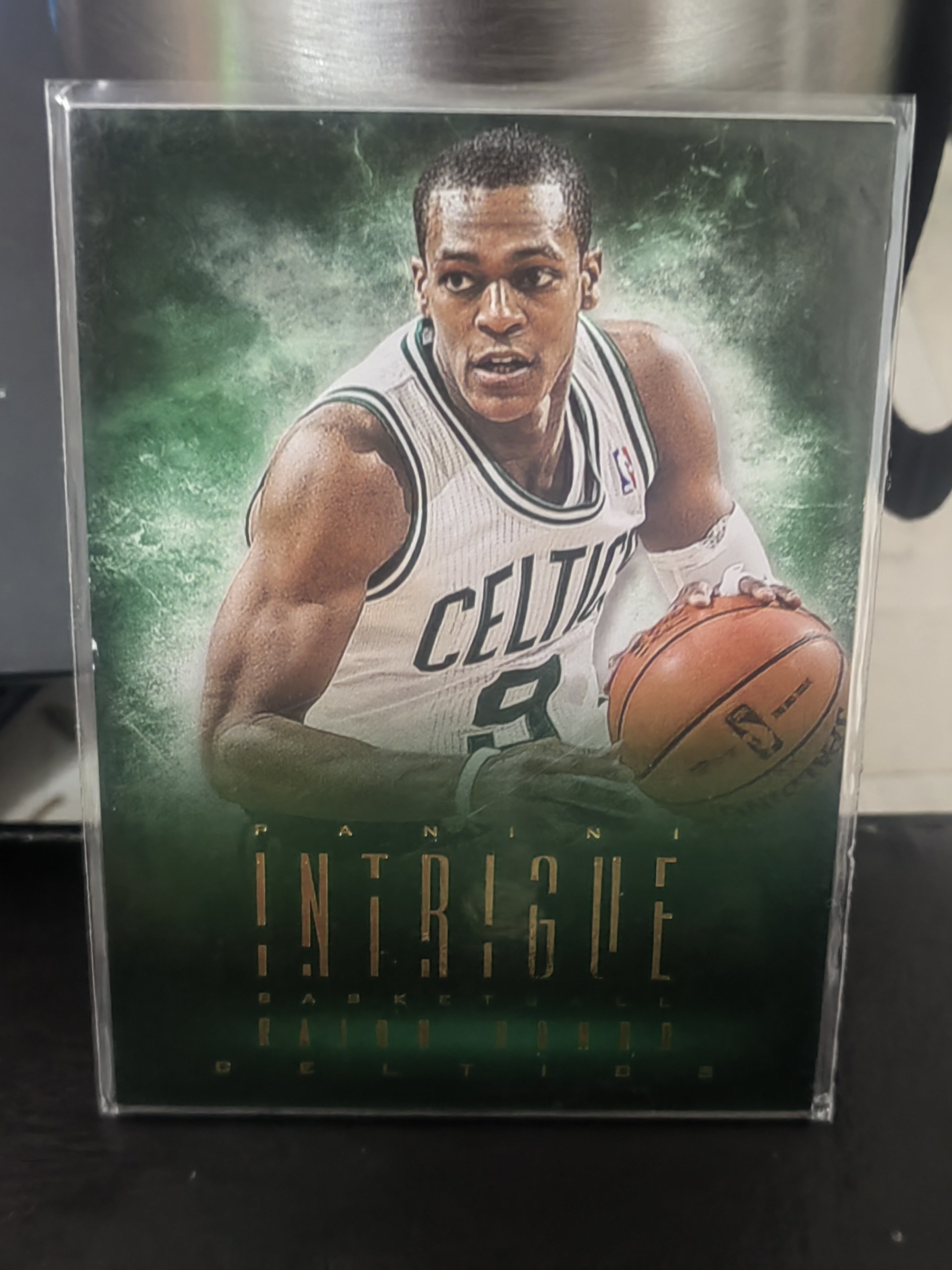 2013-14 Panini Intrigue Rajon Rondo 阴谋 拉简隆多 凯尔特人 绝版 稀有 篮 白边白角 不保卡品 卡品如图