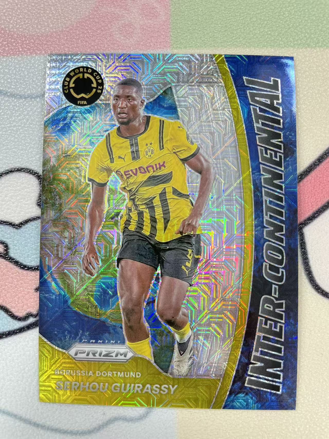 2025 Panini Prizm FIFA Club World Cup Serhou Guirassy 多特蒙德 吉拉西 17/25编 蓝mojo折 折射 不保卡品【猴哥】