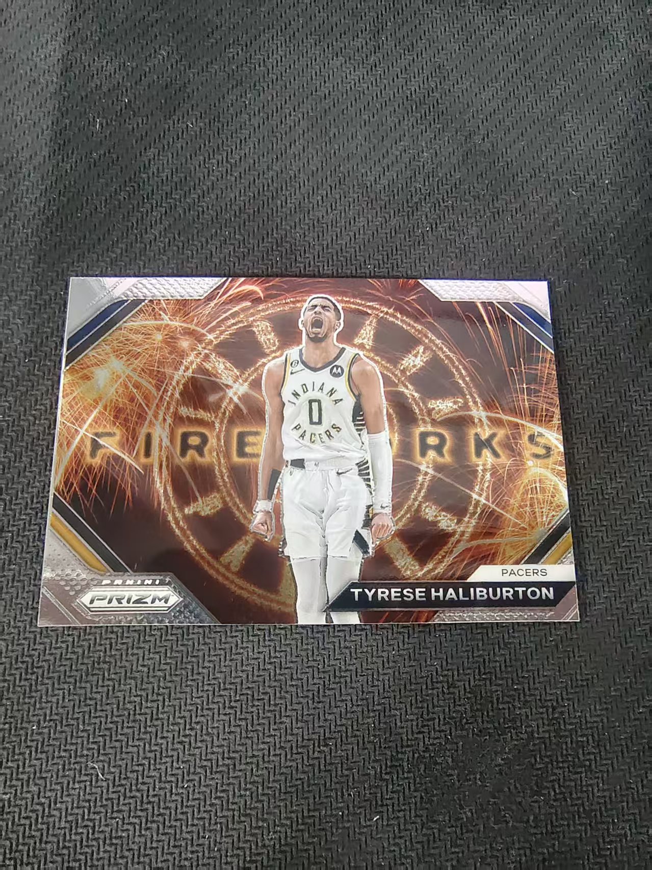 【可合并,不累计】2023-24 Panini Prizm Tyrese Haliburton 泰雷塞 哈利伯顿 国王 烟花特卡 PZ 划痕 边角微瑕 介意勿拍 #2