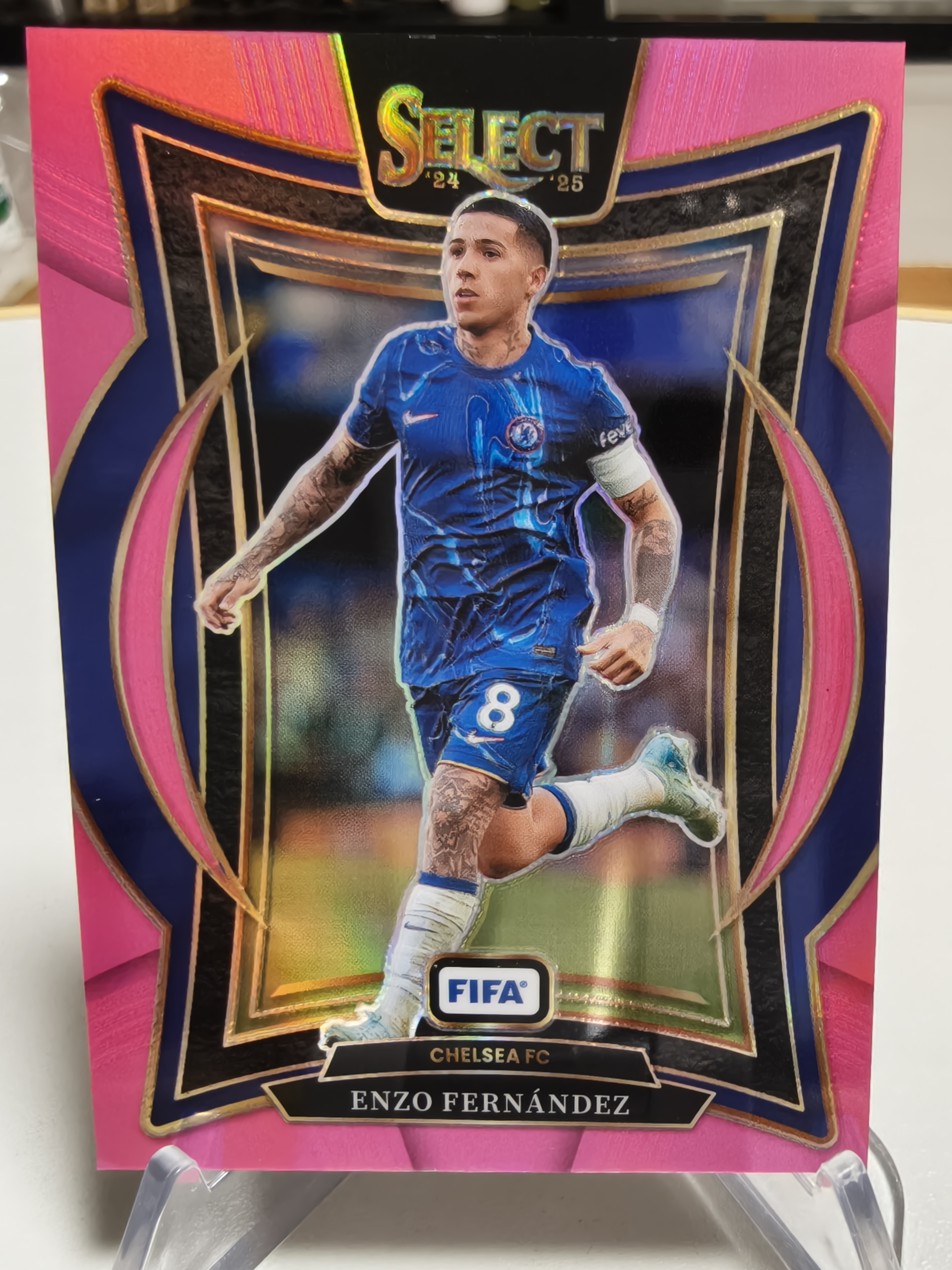 2024-25 足球 Panini Select FIFA Hobby 切尔西 恩佐·费尔南德 54/59编 Enzo 粉折 默认通行品相 细节如图 凑套 收藏必备【拍前务必看描述】