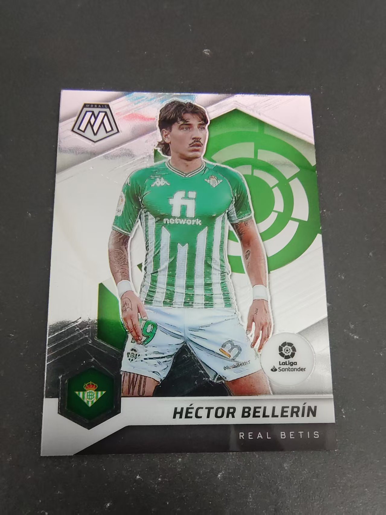 【可合并,不累计】2021-22 Panini Mosaic Hector Bellerin 西甲 皇家贝蒂斯 贝莱林 马赛克 划痕 边角瑕疵 #74