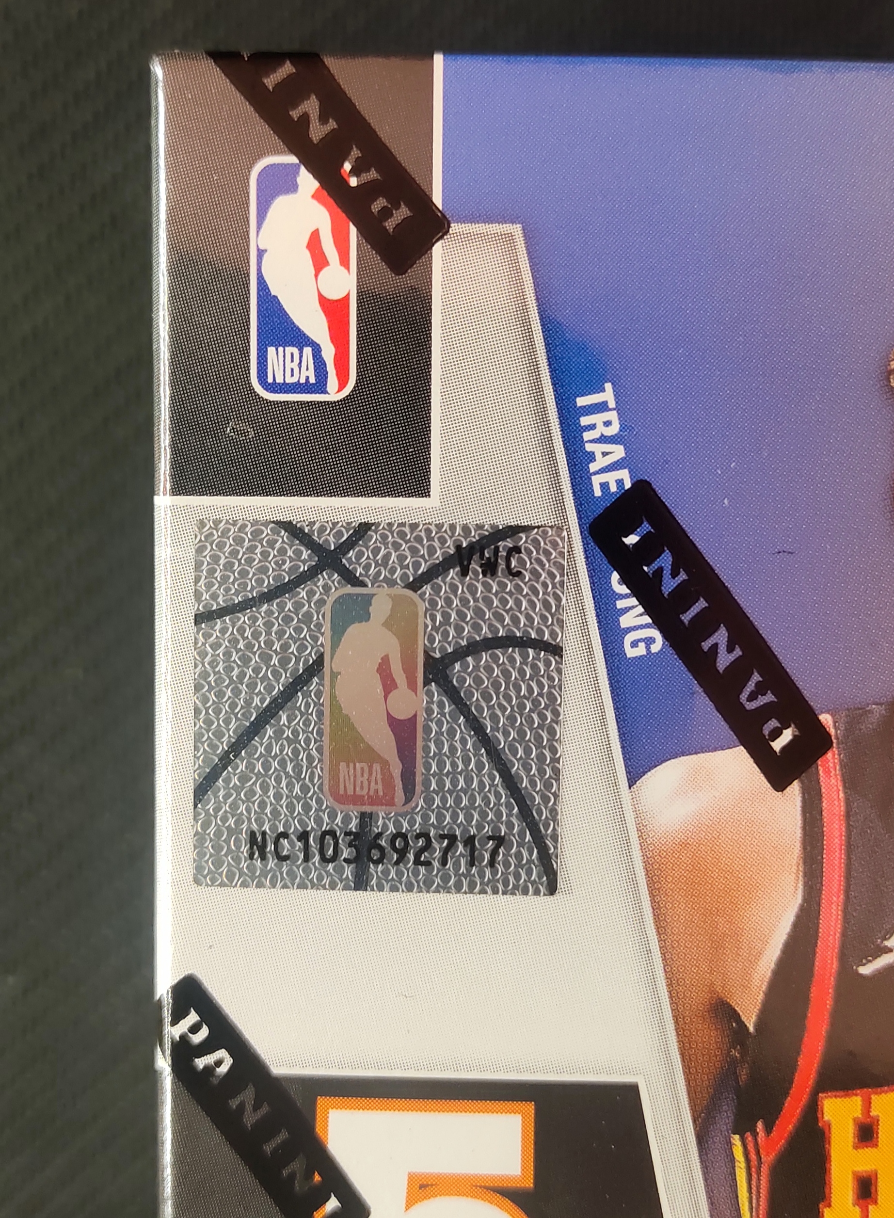 2021-22 Panini Mosaic 马赛克 亚洲 原盒 搏CC杰伦格林等新秀签字 金波纹 搏东契奇签字 搏老詹库里等巨星金波纹 12包/盒 5张/包 盒保金波纹 编号NC103692717