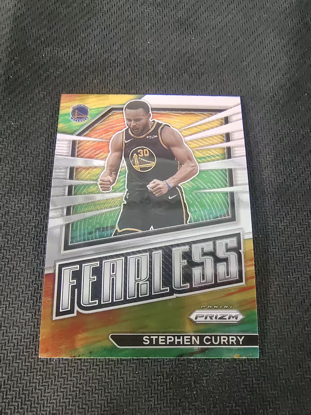 【可合并,不累计】2022-23 Panini Prizm Stephen Curry 斯蒂芬 库里 勇士 Fearless 无畏特卡 PZ 划痕 边角微瑕 介意勿拍 #15