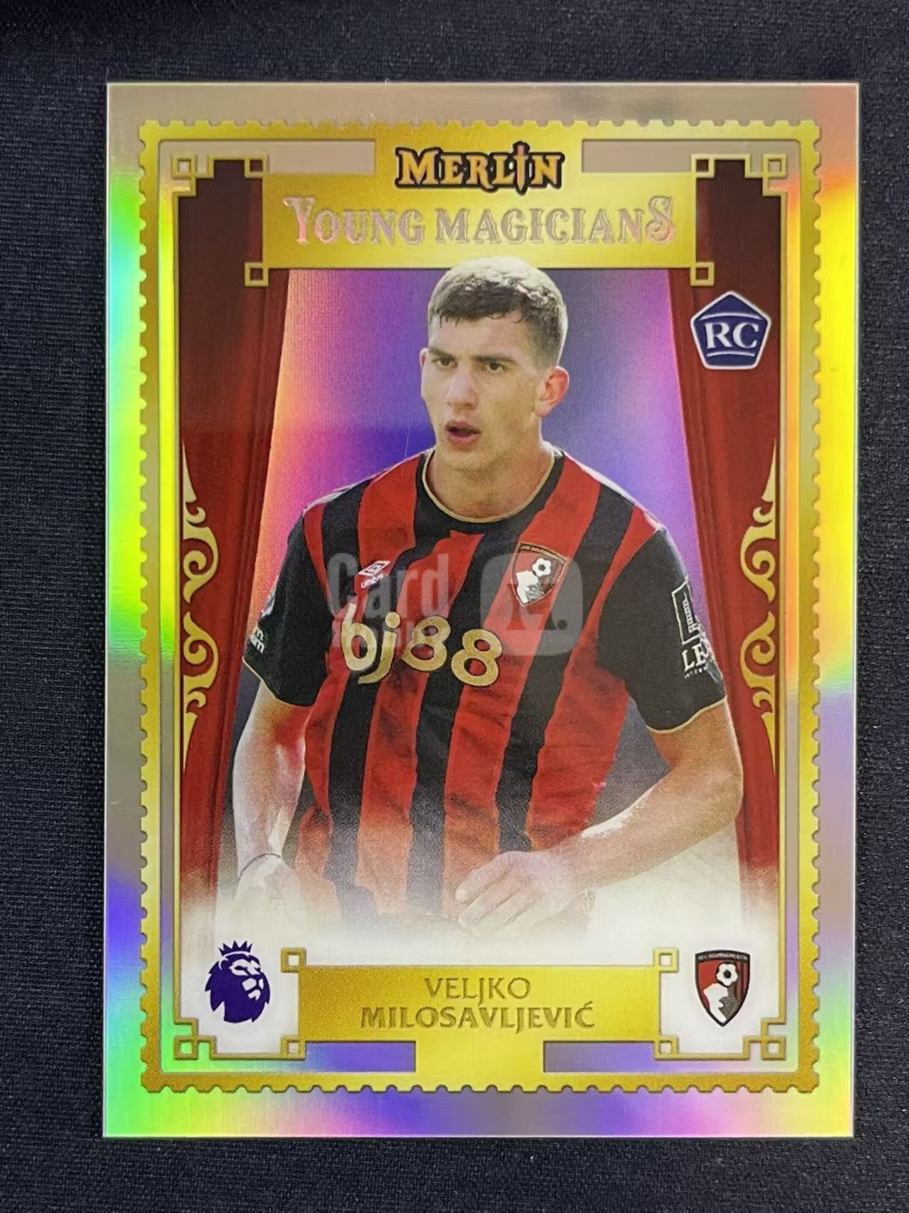 2026 Topps Premier Merlin Milosavljević #YM-1 英超梅林 米洛萨夫列维奇 新秀RC  伯恩茅斯  Young Magicians 魔法新星特卡 卡品如图